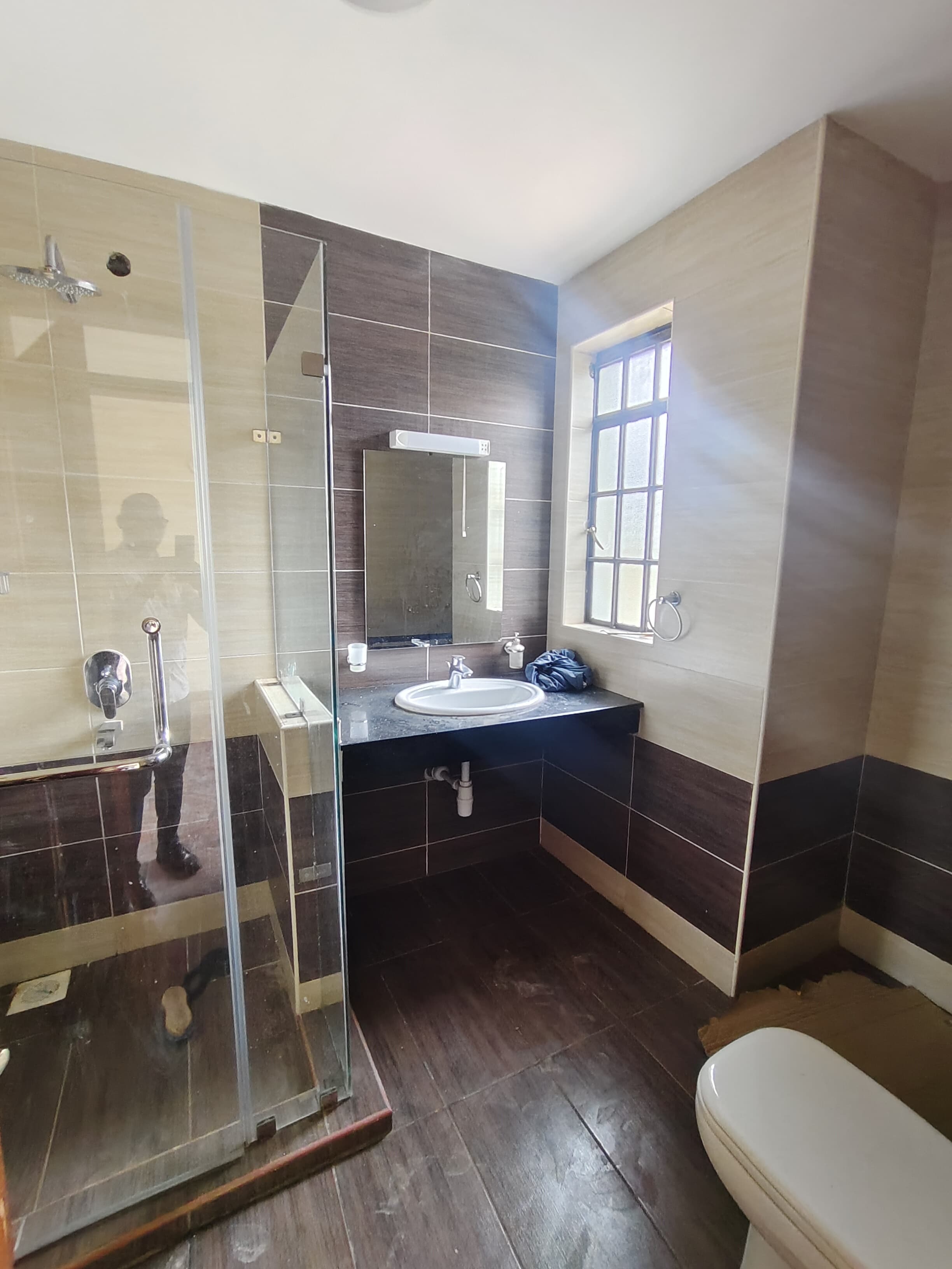 house-on-sale-4_Bedroom_plus_DSQ_Villa_for_sale_in_Karen_Kes_85M-Villa_Address-Karen__Nairobi__Kenya_price-85000000_Beds-4_Baths-5110_22-22