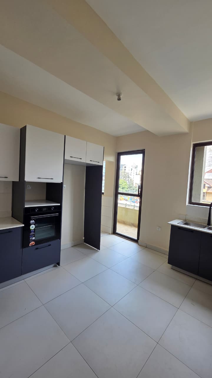 renting--Duplex_Address-Parklands__Nairobi__Kenya_price-150000_Beds-5_Baths-5-164-4