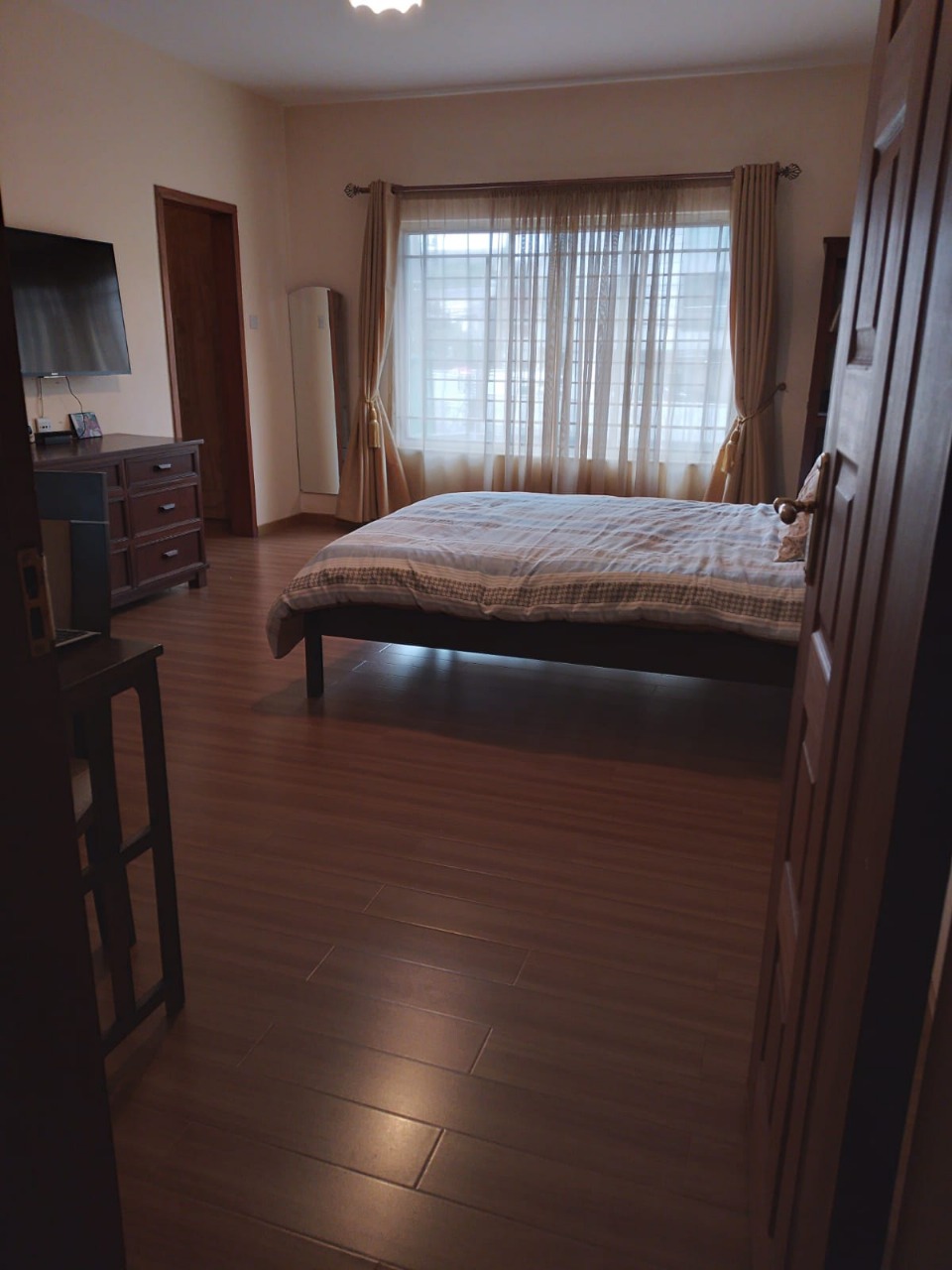 house-on-sale-Kileleshwa_3_Bedroom_all_en_suite_plus_DSQ_apartment_for_sale_Kes_25M-Apartment_Address-Kileleshwa__Nairobi__Kenya_price-25000000_Beds-3_Baths-4110_34-14