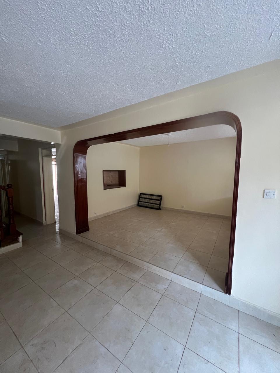 renting--Townhouse_Address-Kileleshwa_Estate__Nairobi__Kenya_price-150000_Beds-4_Baths-4-142-1