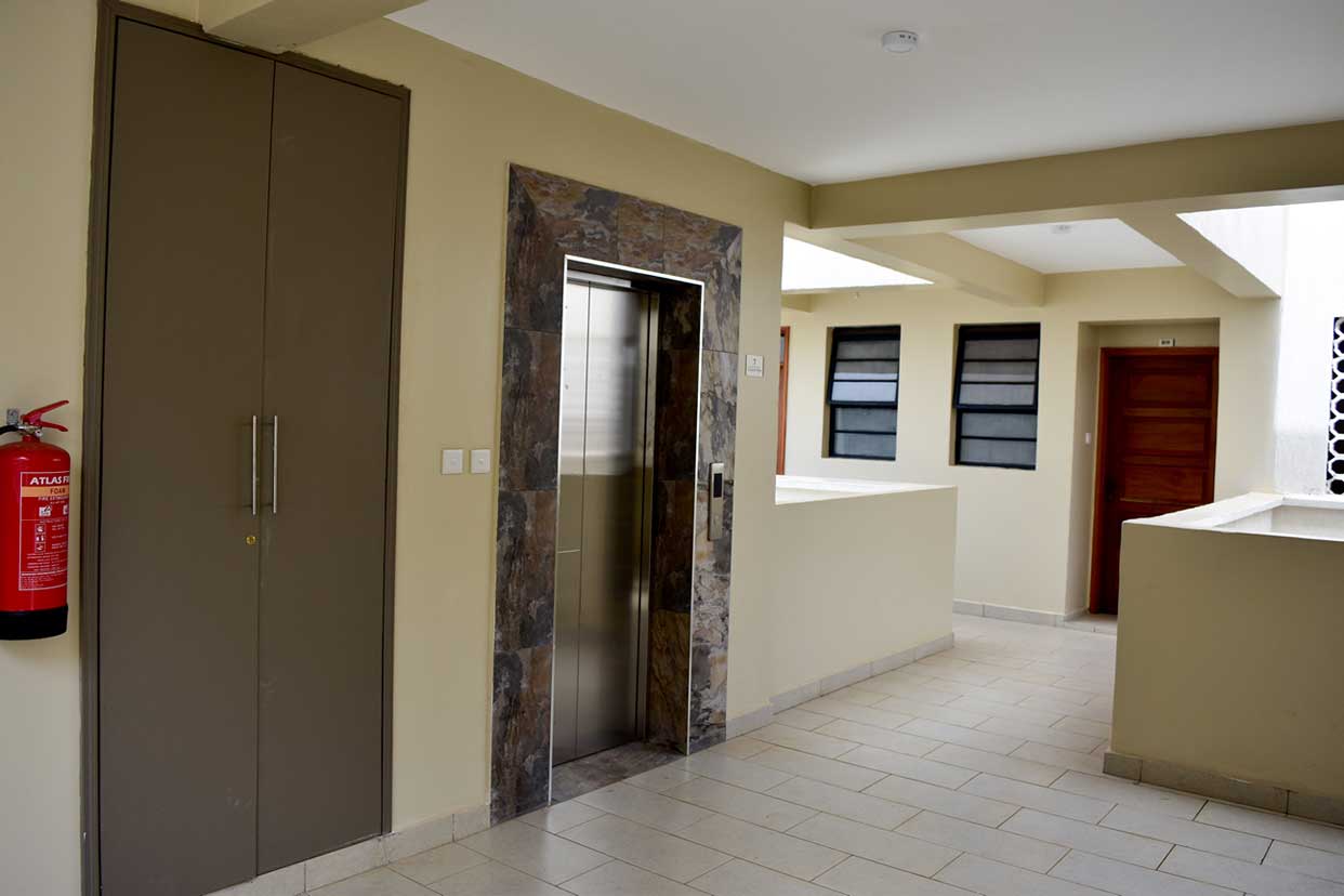house-on-sale-Mocah-Apartment_Address-Kiambu_Rd__Kiambu__Kenya_price-14000000_Beds-4_Baths-4444_54-4
