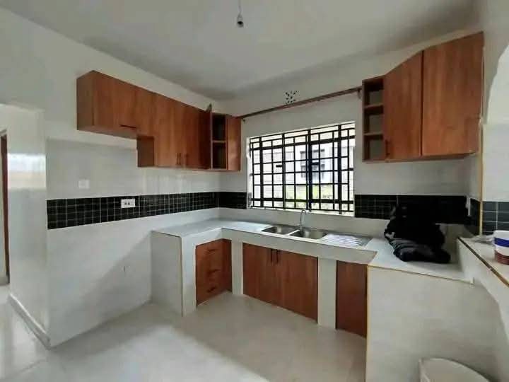 renting--Bungalow_Address-Kasarani__Nairobi__Kenya_price-16000_Beds-2_Baths-1-75-0