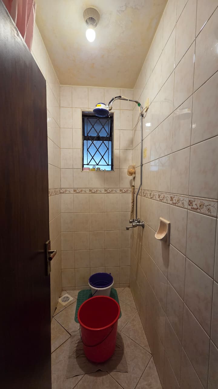 house-on-sale-Spacious_4_Bedroom_Apartment_For_Sale_In_Parklands-Apartment_Address-Parklands__Nairobi__Kenya_price-21950000_Beds-4_Baths-2121_76-9