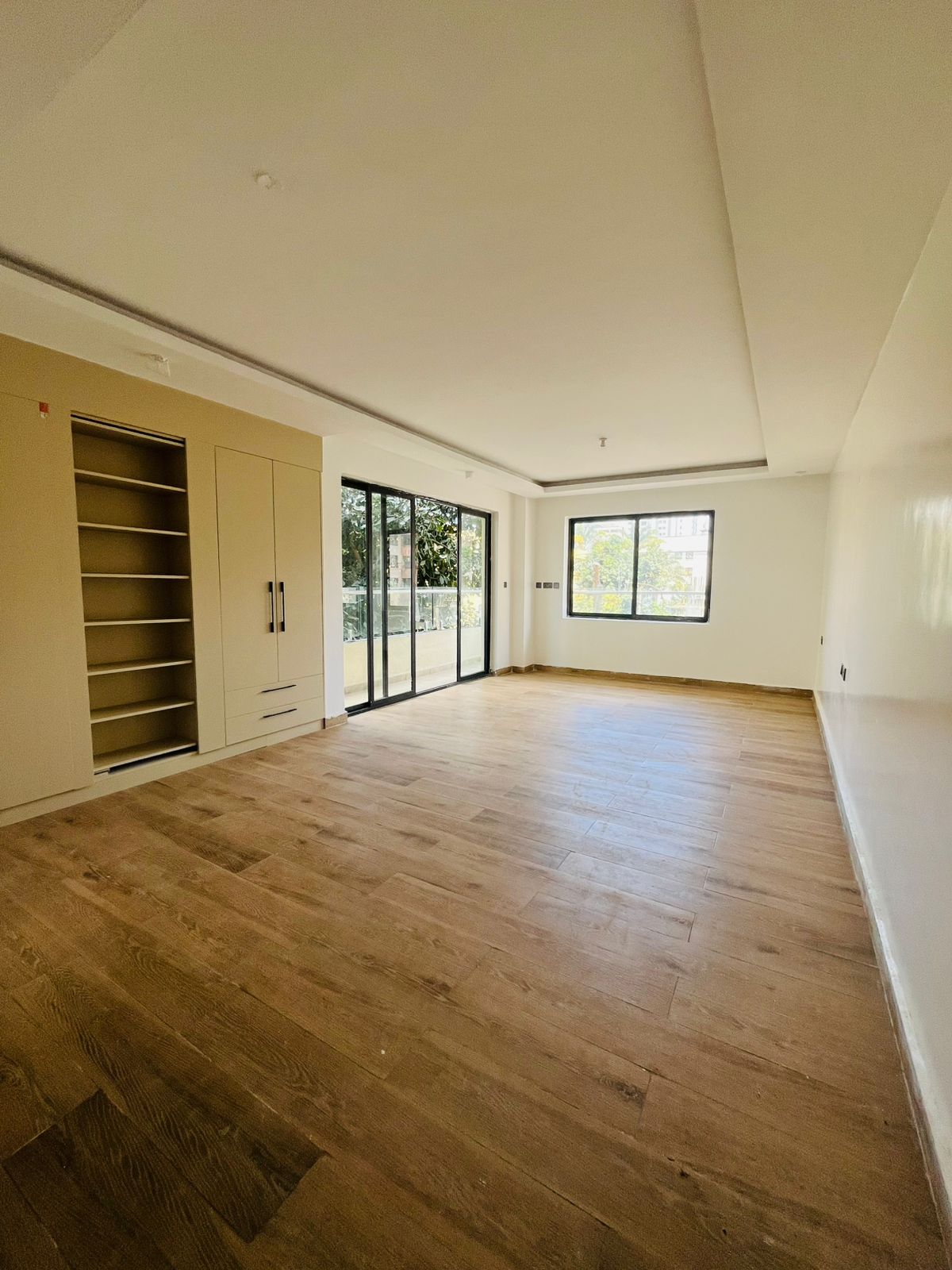 renting--Duplex_Address-General_Mathenge_Drive__Nairobi__Kenya_price-160000_Beds-5_Baths-5-163-5