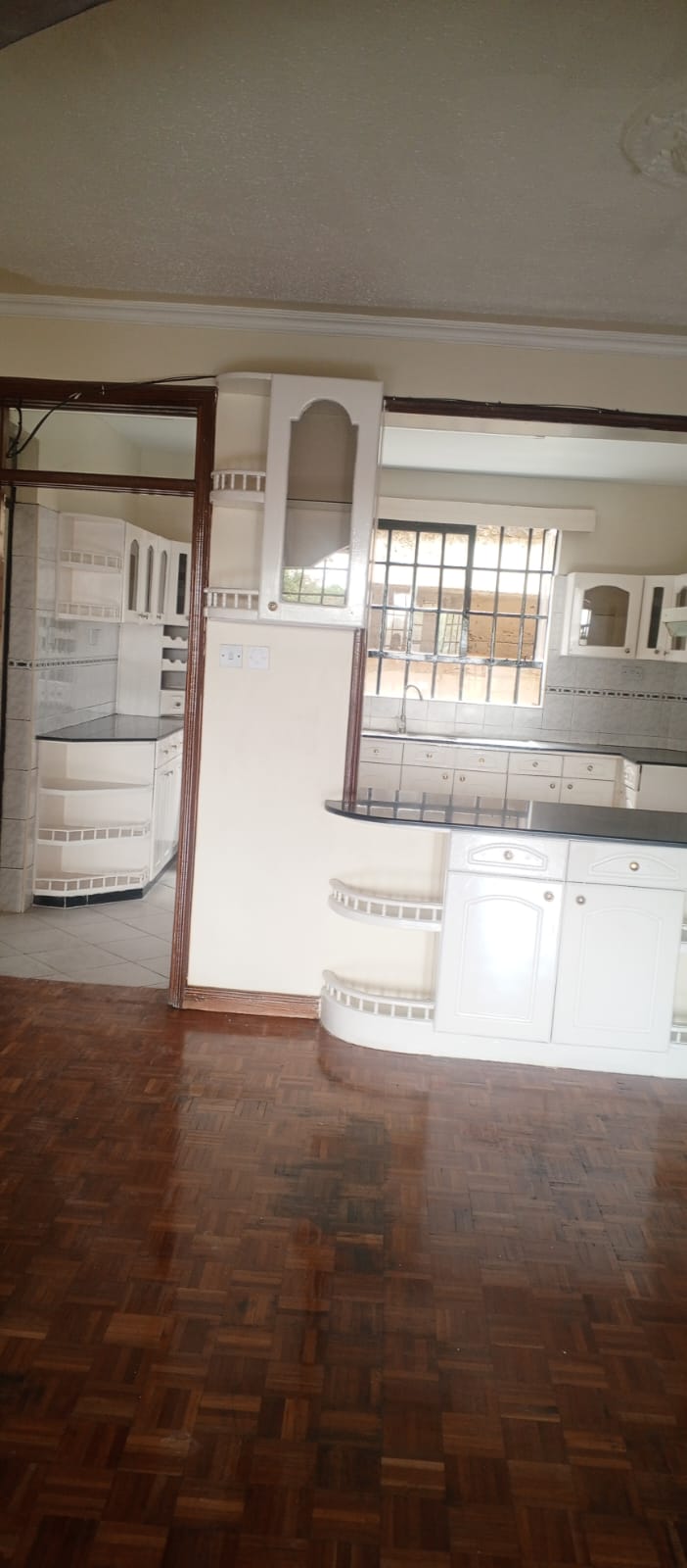 renting--Apartment_Address-Kilimani_Estate__Nairobi__Kenya_price-90000_Beds-3_Baths-3-66-1