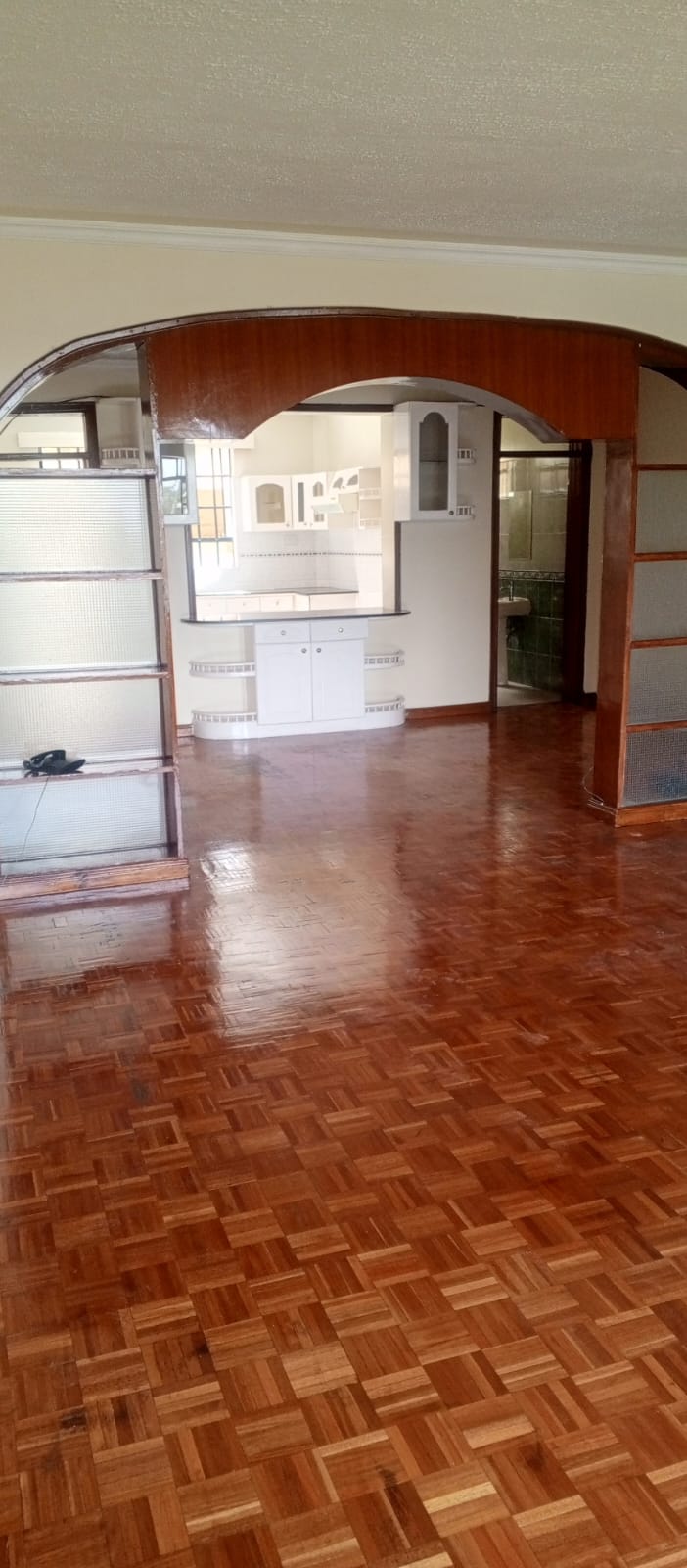 renting--Apartment_Address-Kilimani_Estate__Nairobi__Kenya_price-90000_Beds-3_Baths-3-66-4