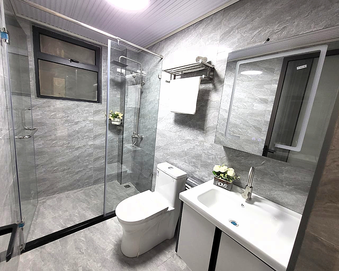 house-on-sale-2_bedroom_apartment_for_sale_in_Lavington_Kes_9M-Apartment_Address-Lavington__Nairobi__Kenya_price-8900000_Beds-2_Baths-2110_35-9