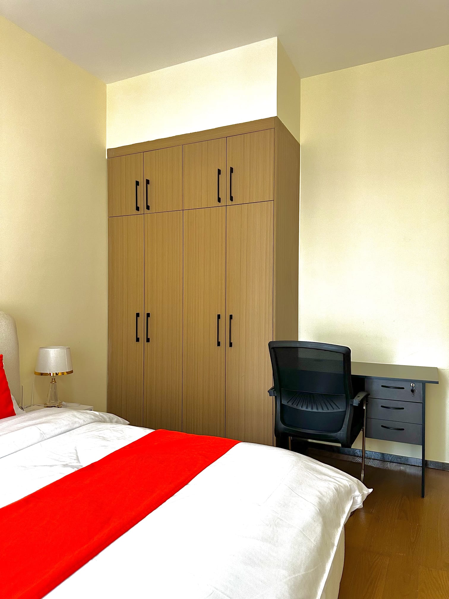 renting--Apartment_Address-Global_Trade_Centre__Nairobi__Kenya_price-380000_Beds-2_Baths-2-125-6