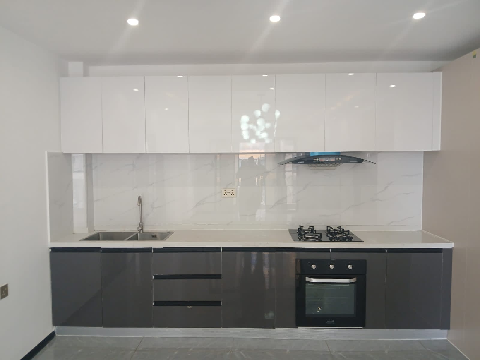 renting--Apartment_Address-Kileleshwa__Nairobi__Kenya_price-100000_Beds-2_Baths-2-113-2