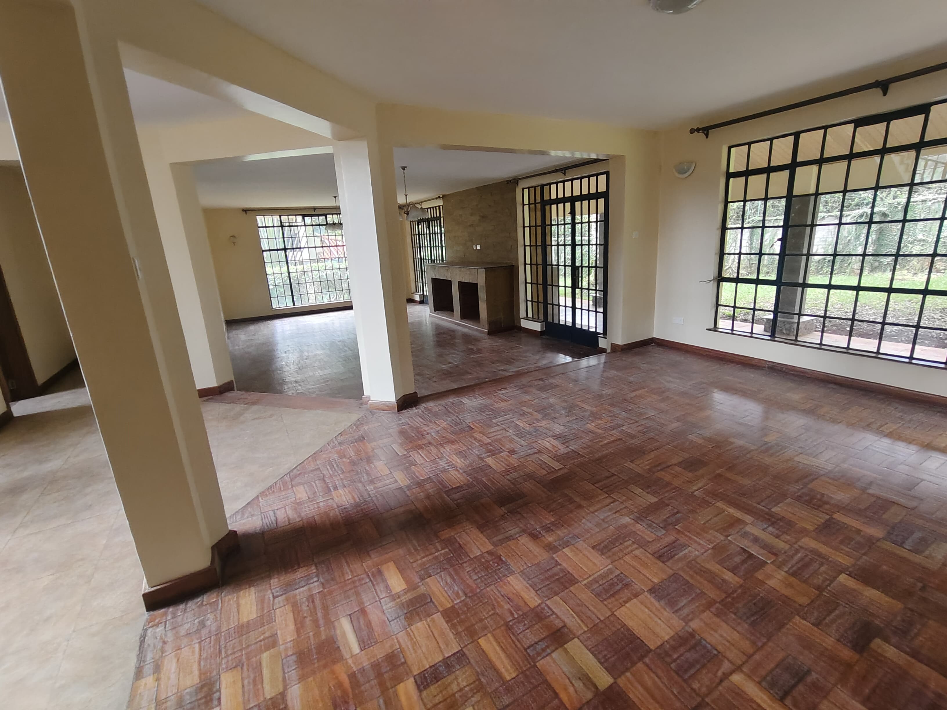 house-on-sale-4_Bedroom_plus_DSQ_Villa_for_sale_in_Karen_Kes_85M-Villa_Address-Karen__Nairobi__Kenya_price-85000000_Beds-4_Baths-5110_22-23