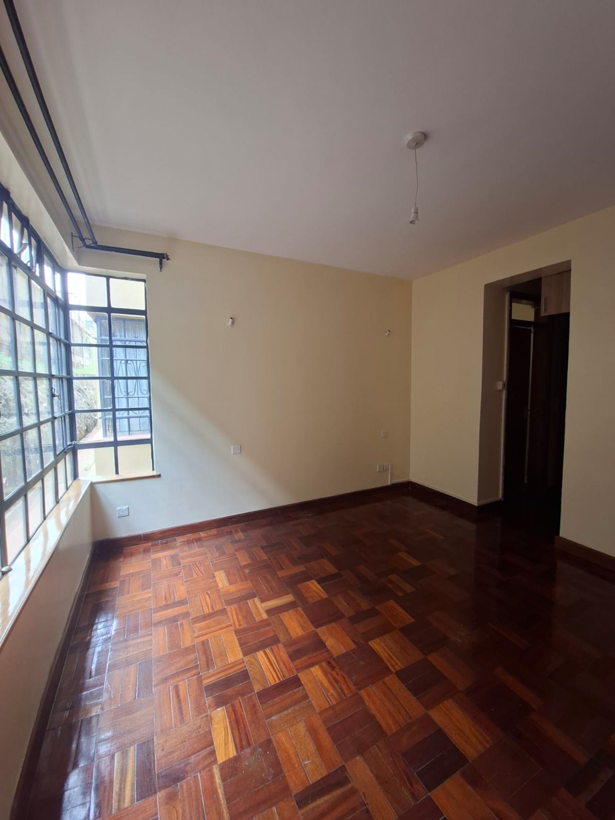 renting--Apartment_Address-Riverside_Dr__Nairobi__Kenya_price-85000_Beds-2_Baths-2-170-7