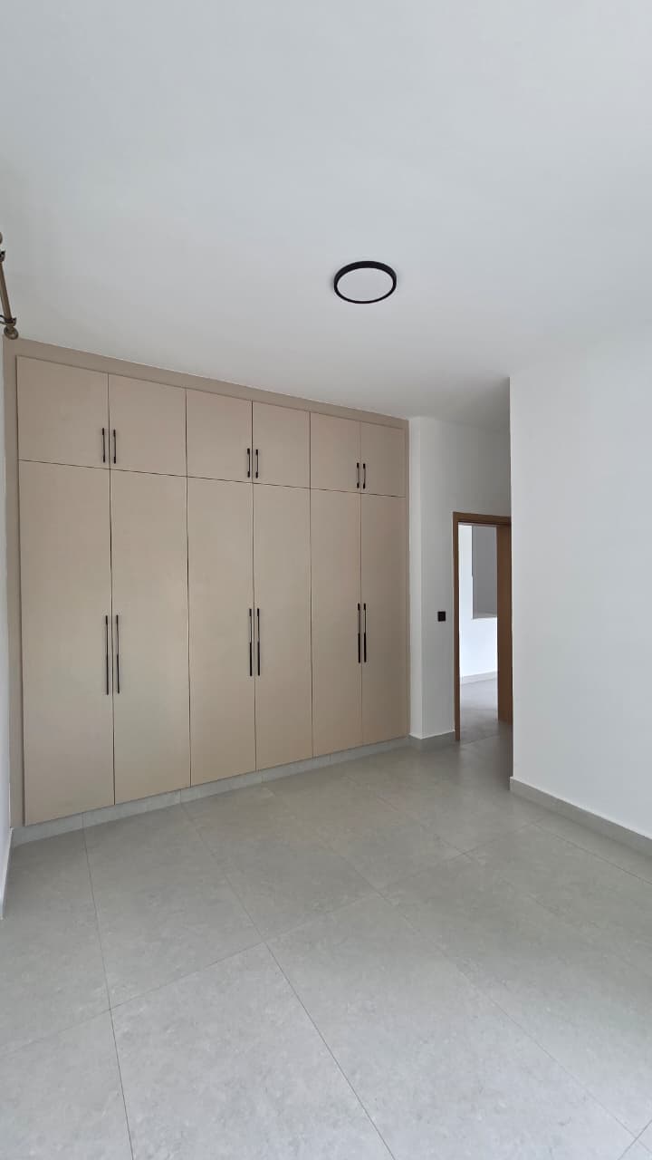 renting--Apartment_Address-Brookside_Gardens__Nairobi__Kenya_price-140000_Beds-2_Baths-2-139-6