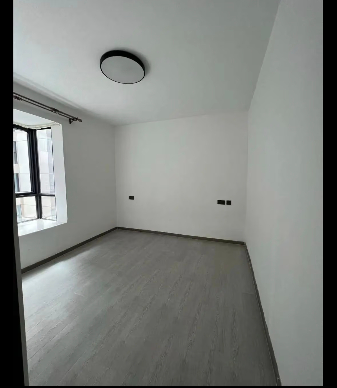 renting--Apartment_Address-Kilimani_Estate__Nairobi__Kenya_price-100000_Beds-3_Baths-3-166-10