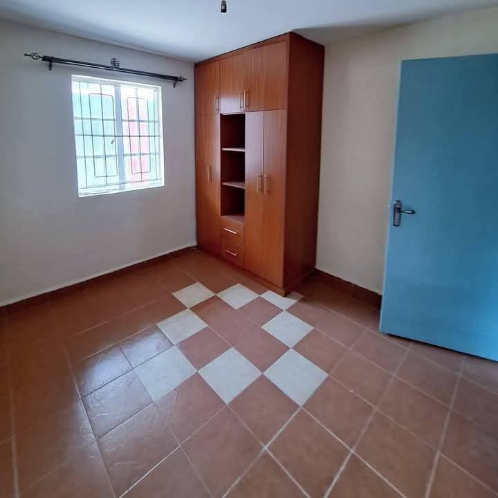 renting--Bungalow_Address-Section_Nine__Thika__Kenya_price-25000_Beds-3_Baths-1-60-2