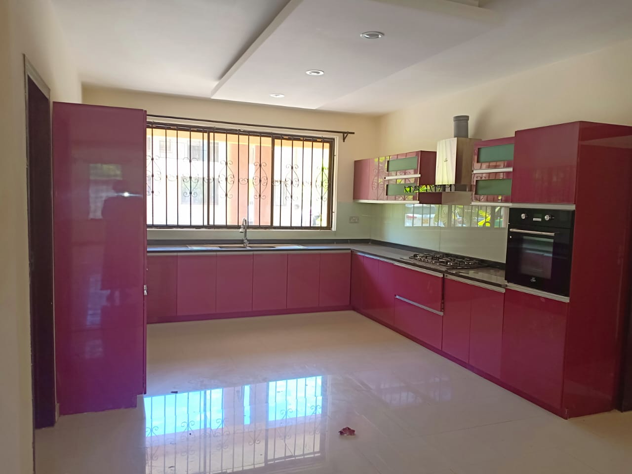 renting--Townhouse_Address-Brookside_Grove__Nairobi__Kenya_price-280000_Beds-4_Baths-4-97-2