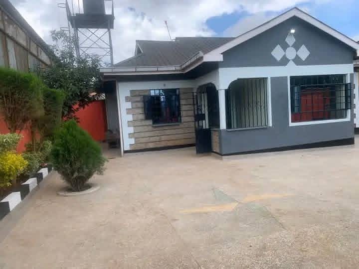 renting--Townhouse_Address-NDENDERU_BANANA_LINK___Ndenderu__Kenya_price-22000_Beds-3_Baths-1-70-0