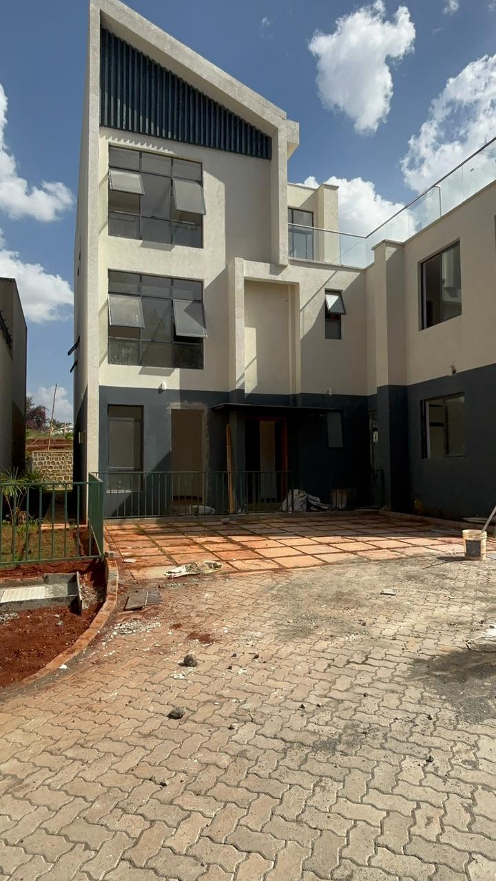 house-on-sale-Secure_gated_community_4_Bedrooms_Townhouse_offering_lifestyle_amenities_comfort_convenience_accessibility-Townhouse_Address-Kiambu_Rd__Kiambu__Kenya_price-30000000_Beds-4_Baths-1111_73-12