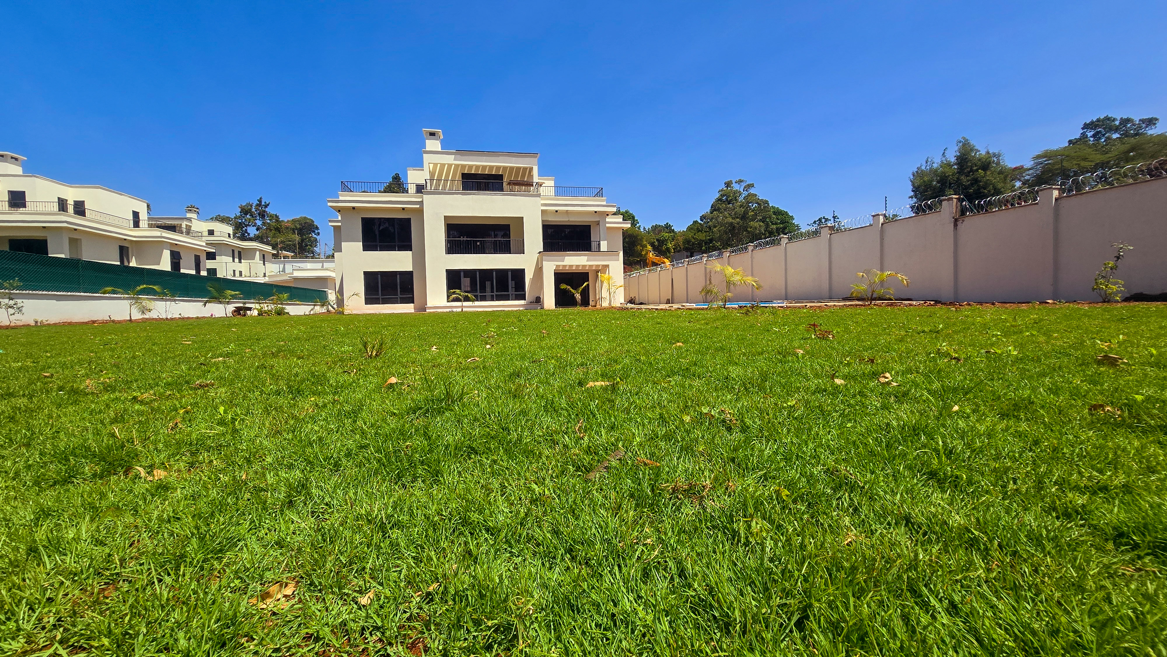 renting-Kitsuru_villas-apartment_Address-Kitisuru__Nairobi__Kenya_price-480000_Beds-6_Baths-8-12-1