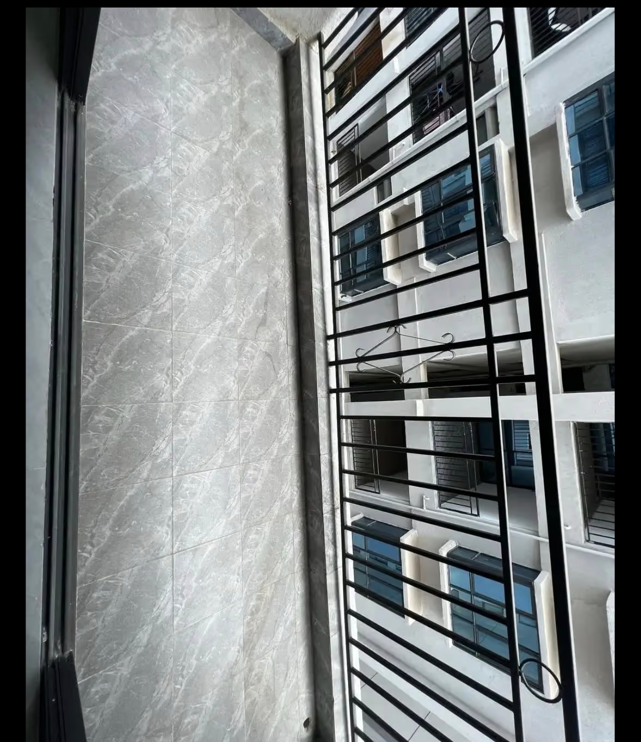 renting--Apartment_Address-Kilimani_Estate__Nairobi__Kenya_price-100000_Beds-3_Baths-3-166-5