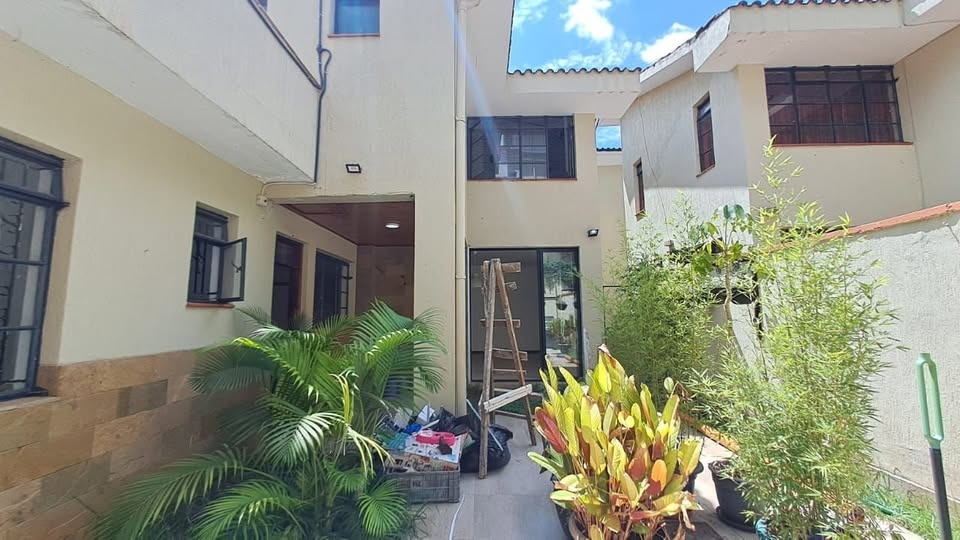 renting--Townhouse_Address-Shanzu_Rd__Nairobi__Kenya_price-280000_Beds-4_Baths-4-155-0