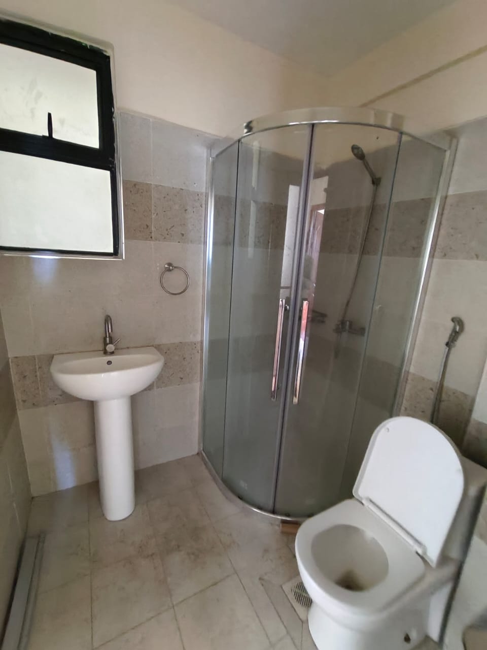 house-on-sale-Kileleshwa_2_bedroom_apartment_for_sale_Kes_10M-Apartment_Address-Kileleshwa__Nairobi__Kenya_price-10000000_Beds-2_Baths-2110_42