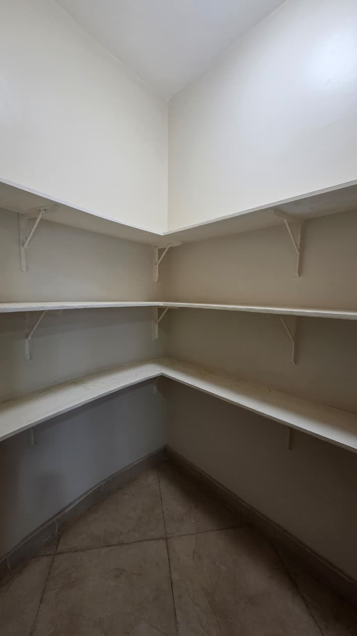 renting--Apartment_Address-General_Mathenge_Drive__Nairobi__Kenya_price-220000_Beds-4_Baths-4-130-11