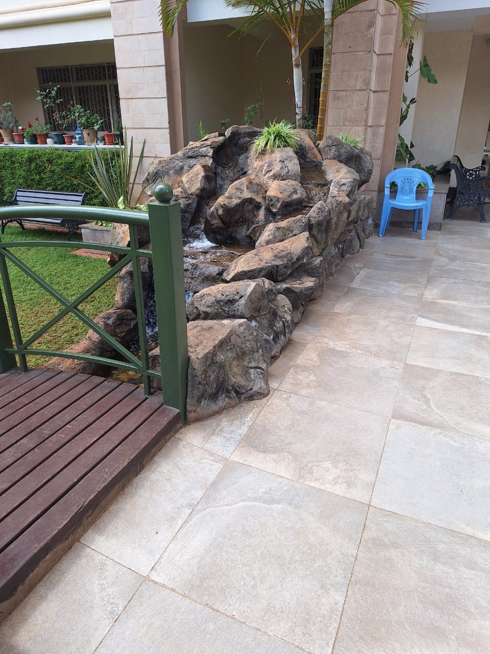 renting-Magnificent_4_Bedrooms_Apartments_in_Parklands_-apartment_Address-Parklands__Nairobi__Kenya_price-170000_Beds-4_Baths-4-6-2