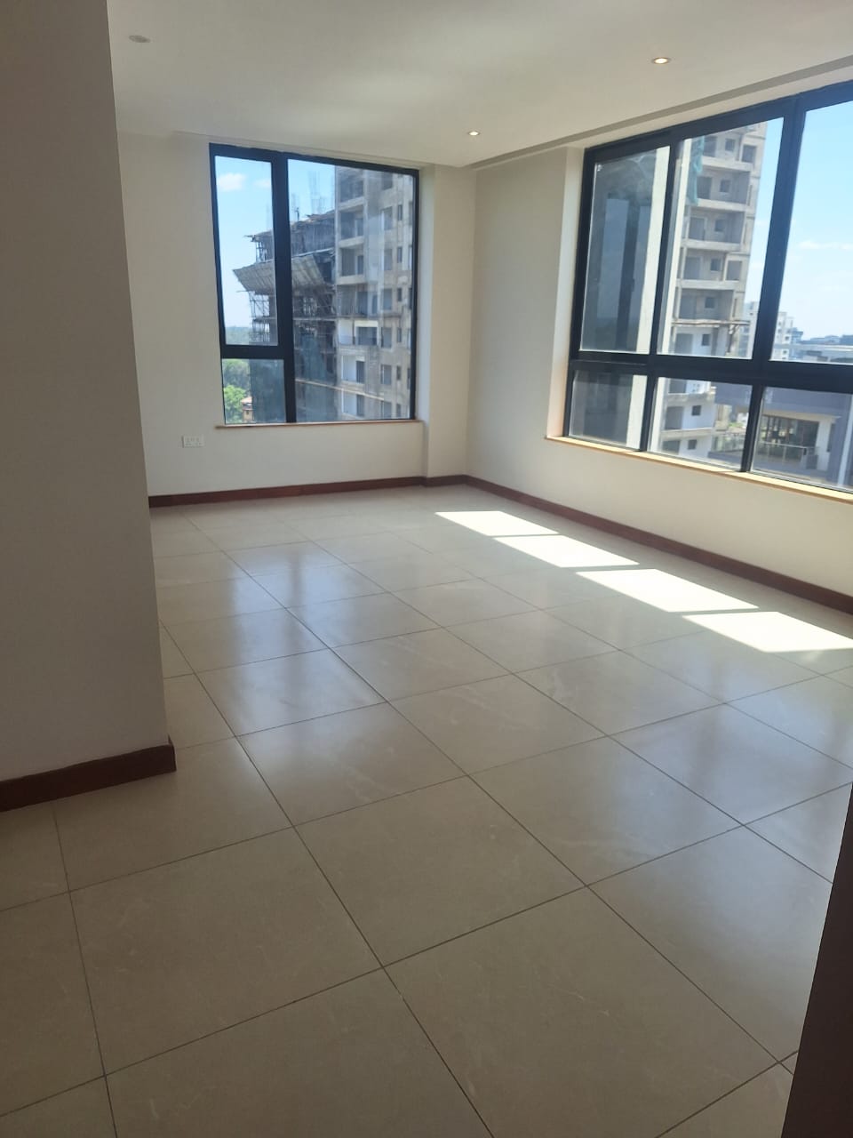 renting-Luxury_4_Bedroom_Apartments_with_DSQ_in_Parklands_Nairobi-apartment_Address-Parklands__Nairobi__Kenya_price-160000_Beds-4_Baths-4-37-1