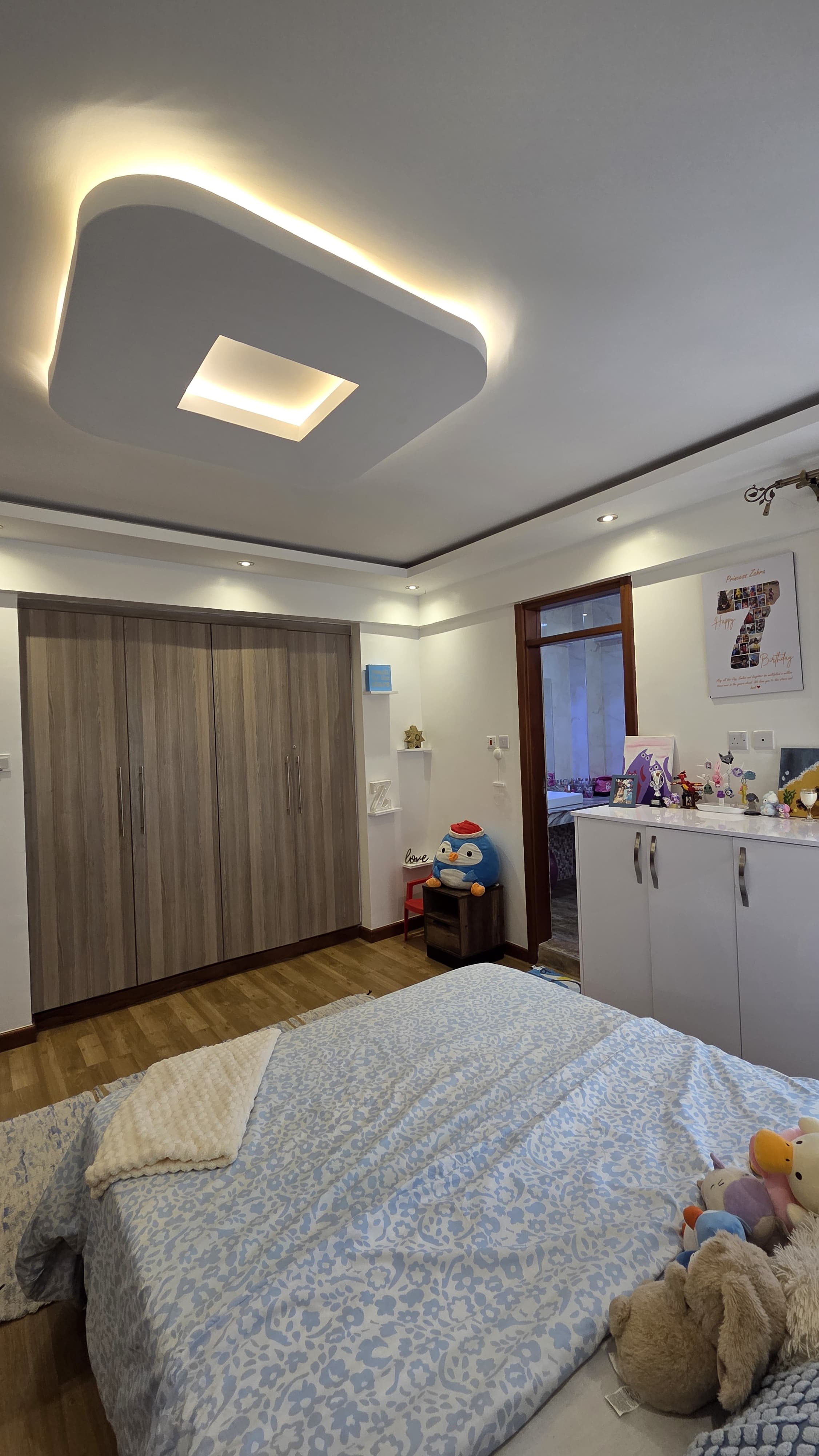 renting--Apartment_Address-Parklands__Nairobi__Kenya_price-285000_Beds-4_Baths-4-150-9
