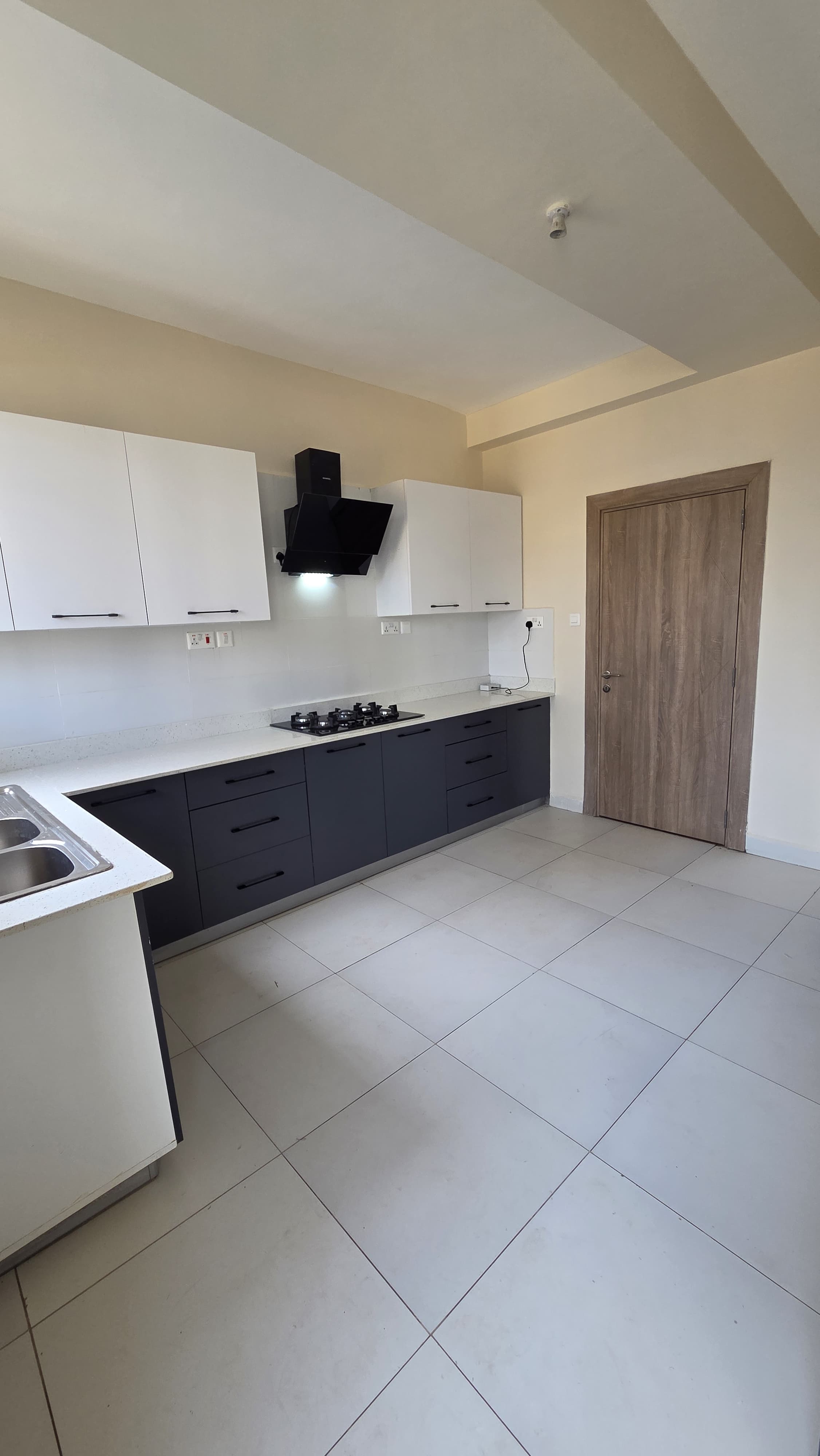 renting--Duplex_Address-Parklands__Nairobi__Kenya_price-150000_Beds-5_Baths-5-164-5