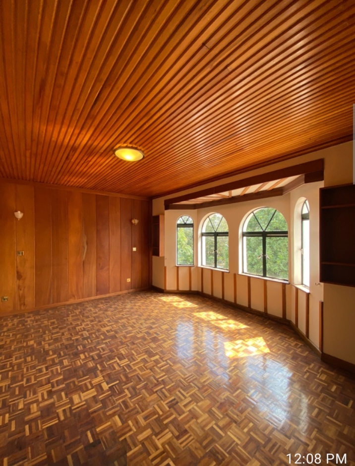renting--Townhouse_Address-Westlands__Nairobi__Kenya_price-200000_Beds-4_Baths-3-81-7