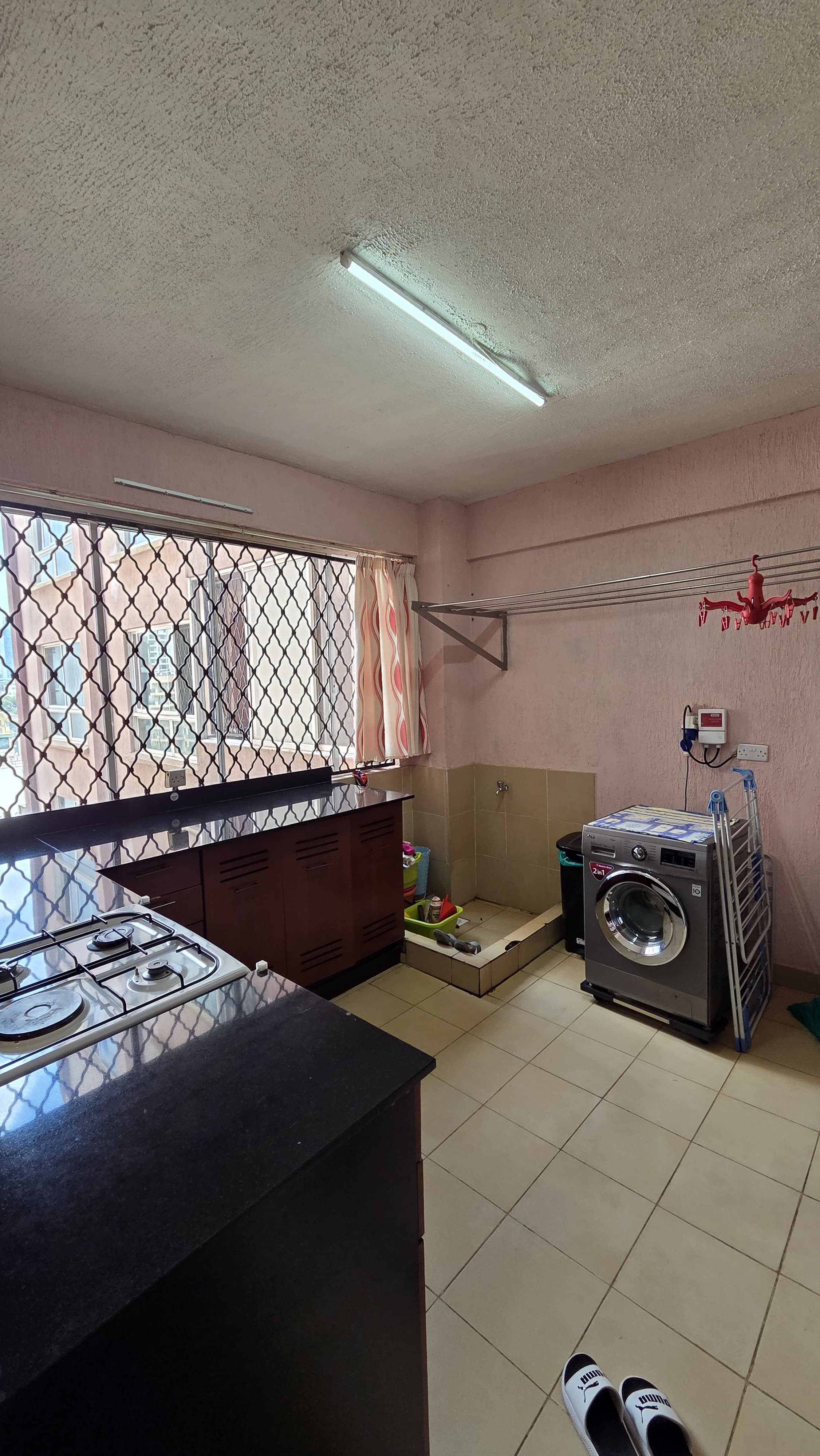 renting--Apartment_Address-Parklands__Nairobi__Kenya_price-285000_Beds-4_Baths-4-150-7