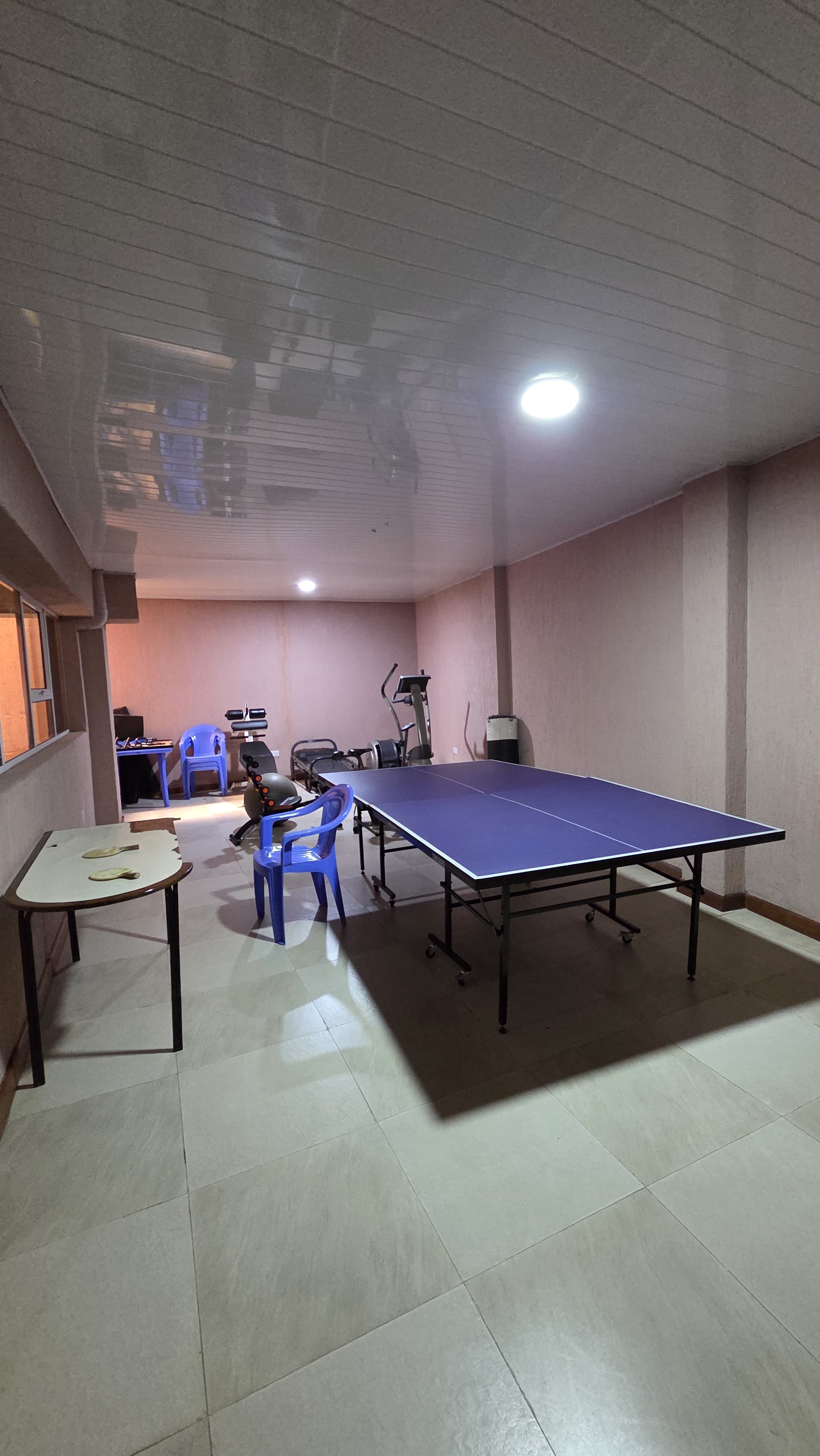 renting--Apartment_Address-Parklands__Nairobi__Kenya_price-285000_Beds-4_Baths-4-150-16