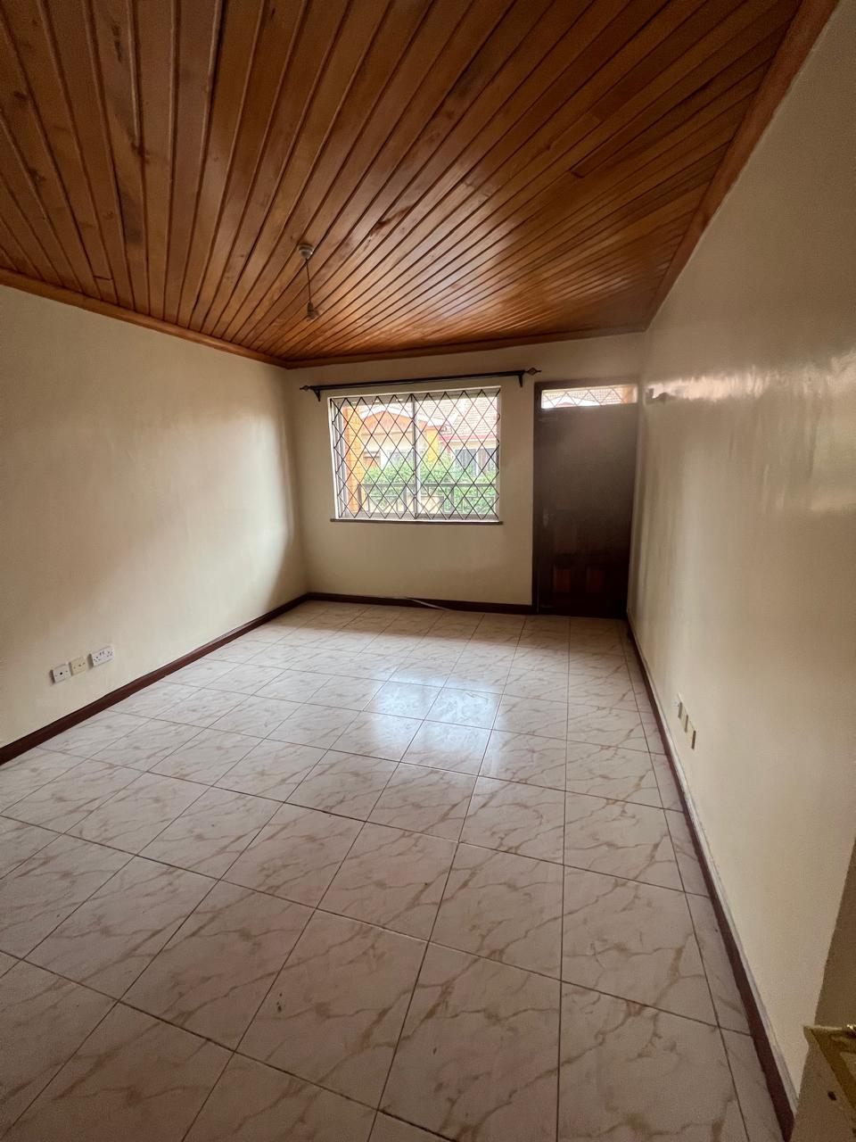 renting--Townhouse_Address-Kileleshwa_Estate__Nairobi__Kenya_price-150000_Beds-4_Baths-4-142-10