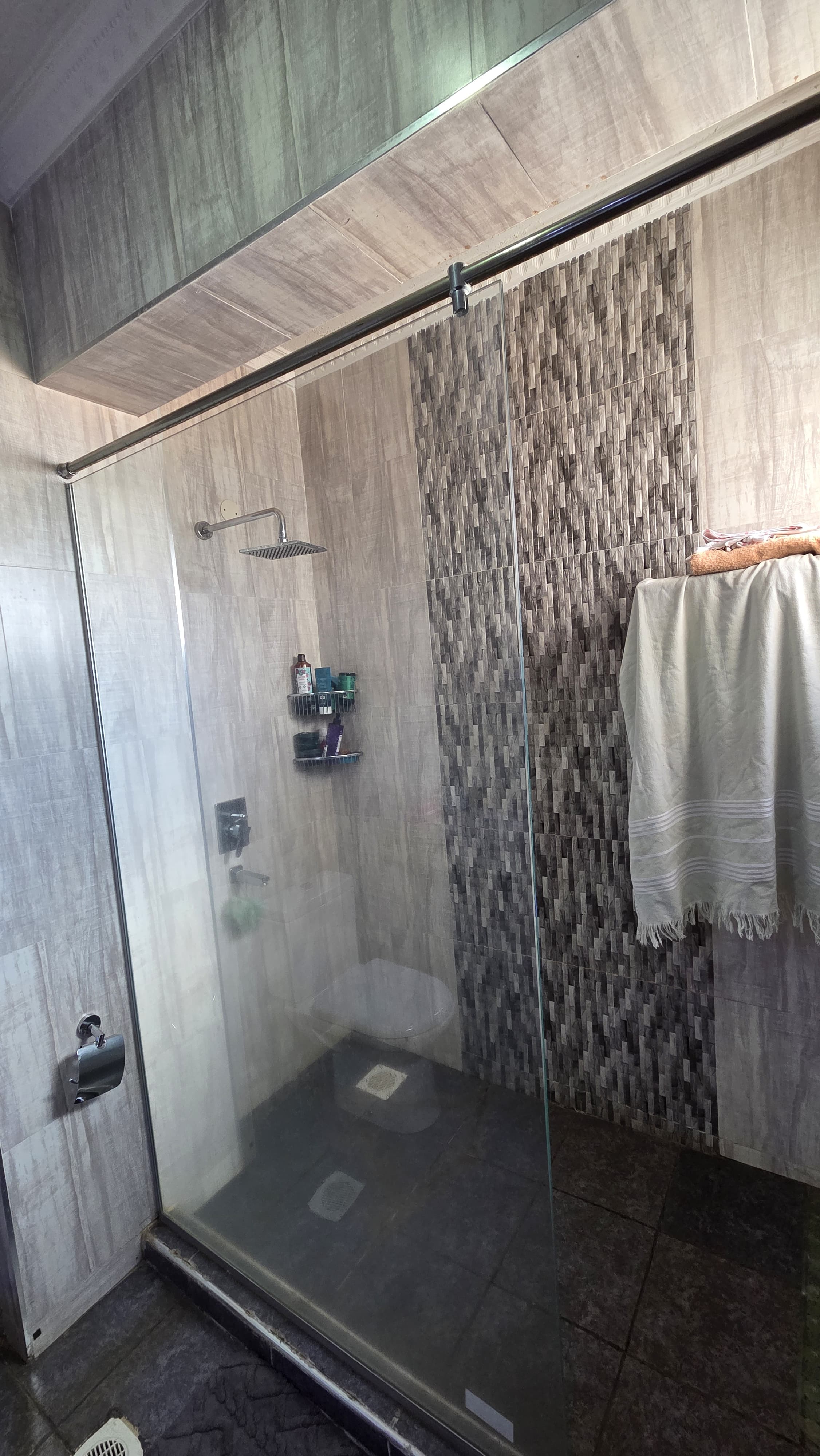 renting--Apartment_Address-Parklands__Nairobi__Kenya_price-285000_Beds-4_Baths-4-150-14