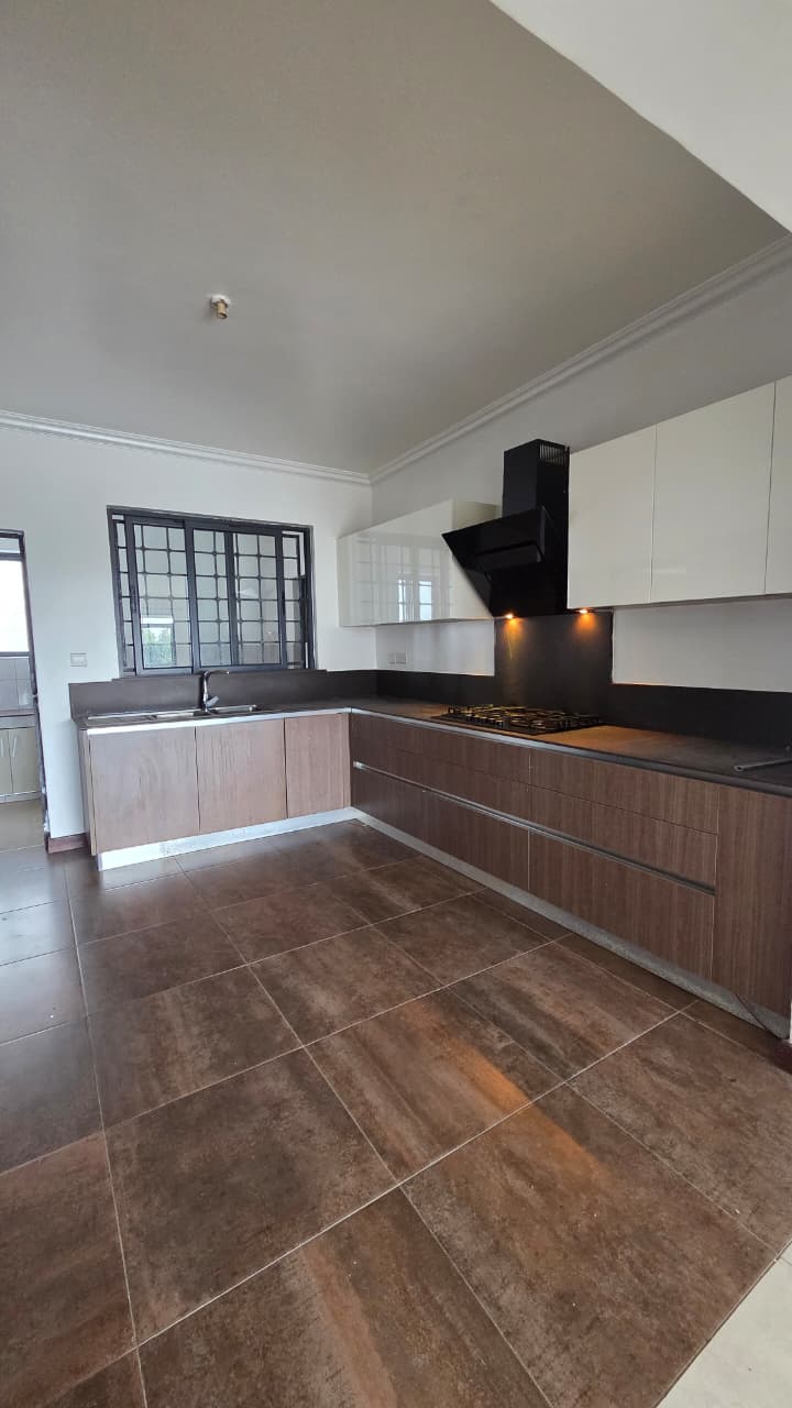 renting--Apartment_Address-Parklands__Nairobi__Kenya_price-105000_Beds-3_Baths-2-154-2
