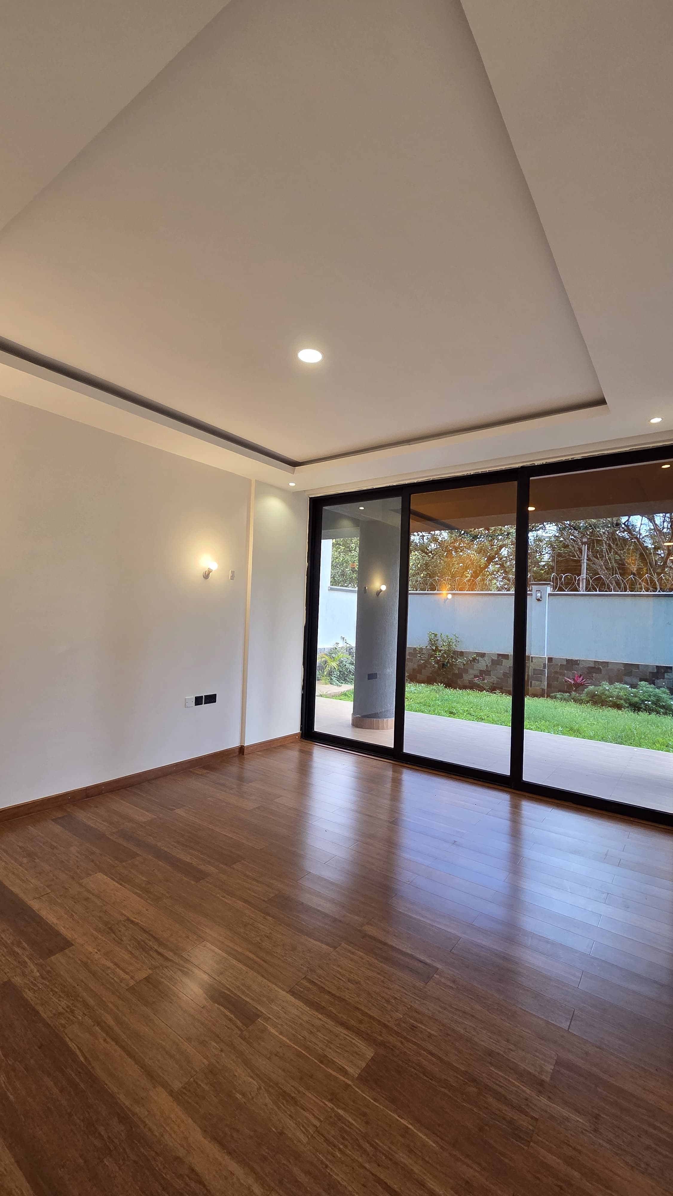 house-on-sale-Luxury_8_Bedroom_Duplex_Villa_For_Sale_In_Spring_Valley-Duplex_Address-Shanzu_Rd__Nairobi__Kenya_price-120000000_Beds-8_Baths-2222_75-11