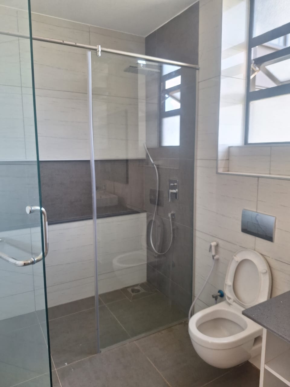 renting-Luxury_4_Bedroom_Apartments_with_DSQ_in_Parklands_Nairobi-apartment_Address-Parklands__Nairobi__Kenya_price-160000_Beds-4_Baths-4-37-5