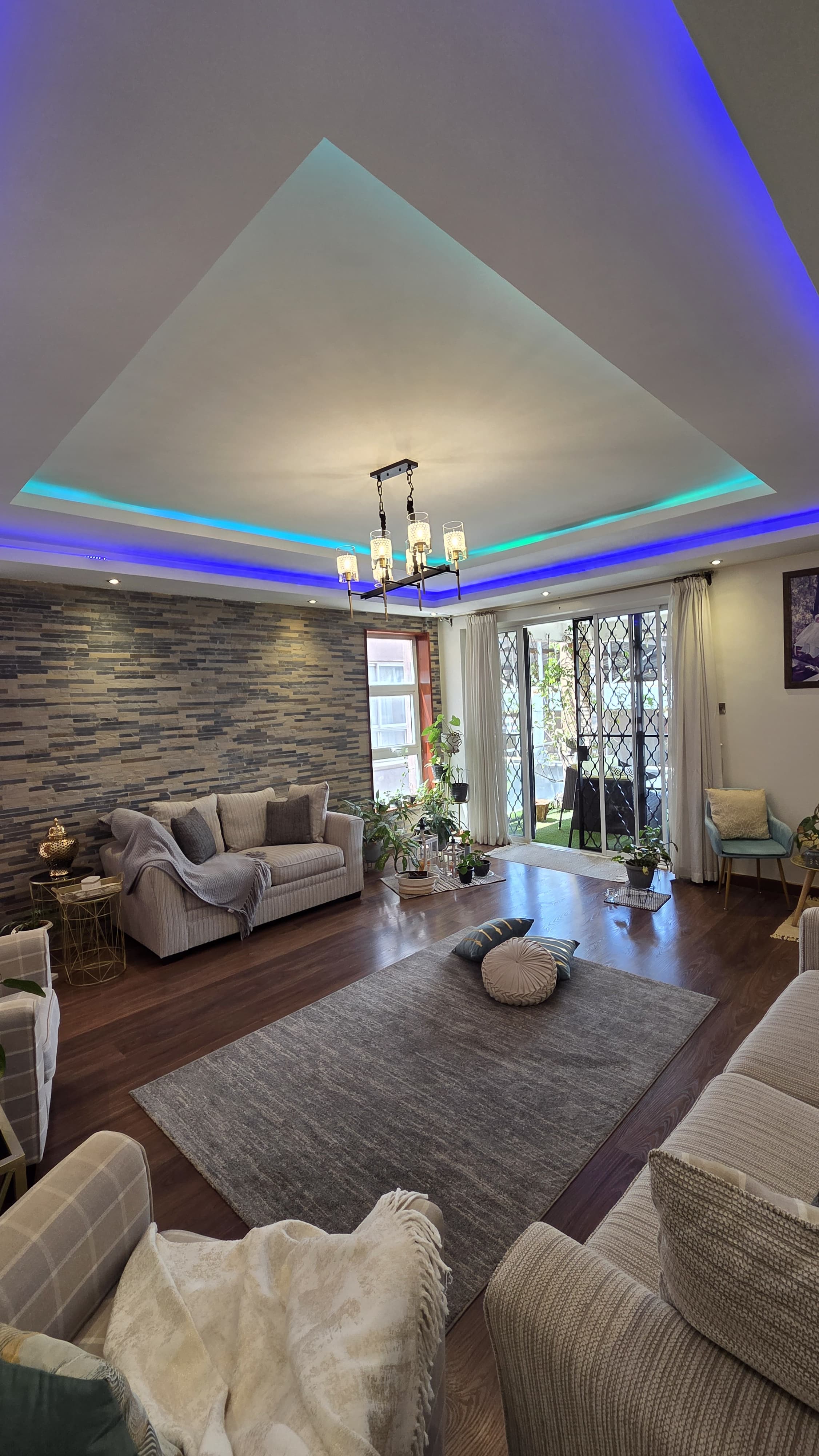 renting--Apartment_Address-Parklands__Nairobi__Kenya_price-285000_Beds-4_Baths-4-150-1