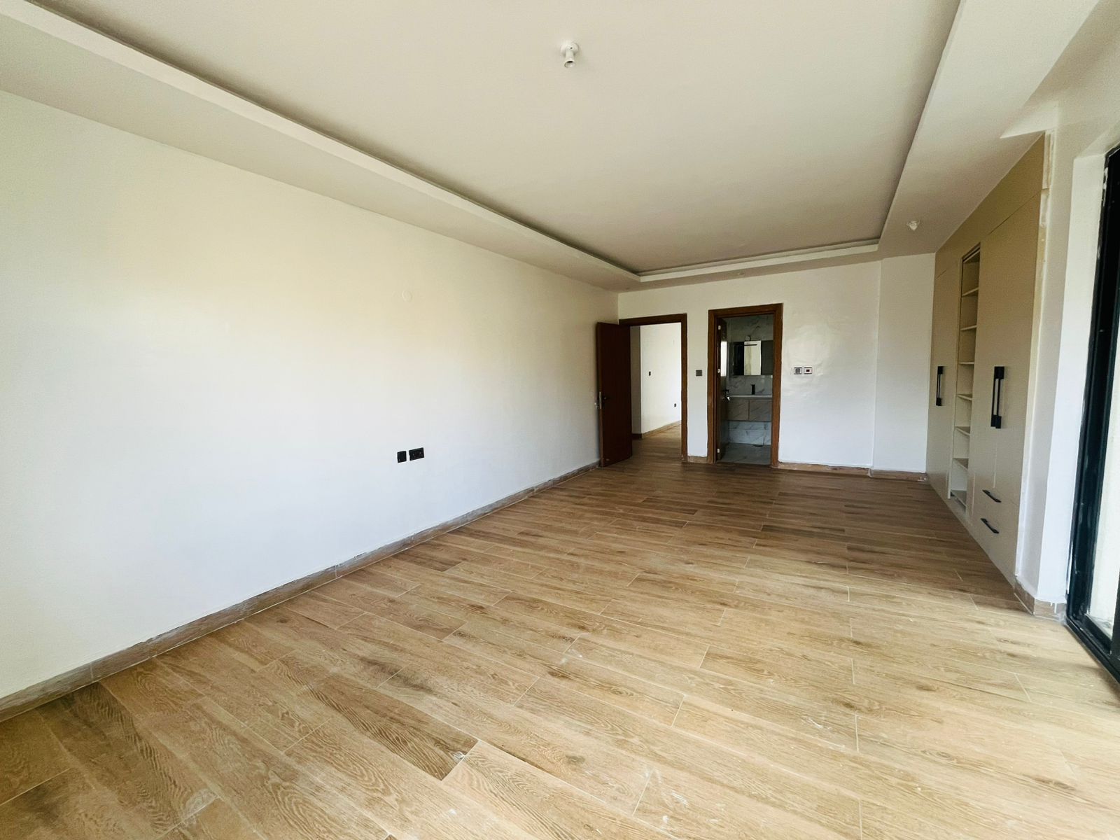 renting--Duplex_Address-General_Mathenge_Drive__Nairobi__Kenya_price-160000_Beds-5_Baths-5-163-9