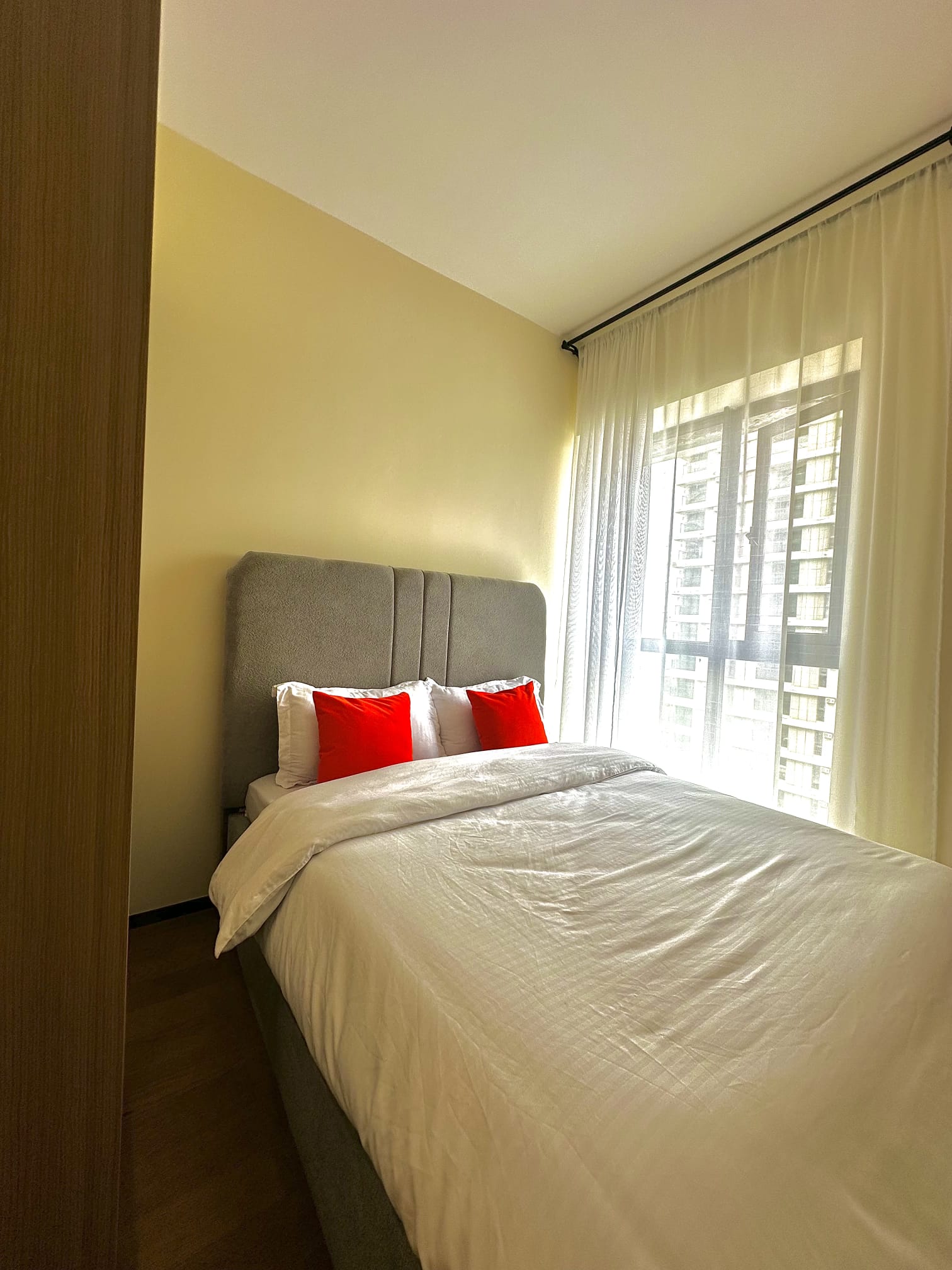 renting--Apartment_Address-Global_Trade_Centre__Nairobi__Kenya_price-380000_Beds-2_Baths-2-125-11