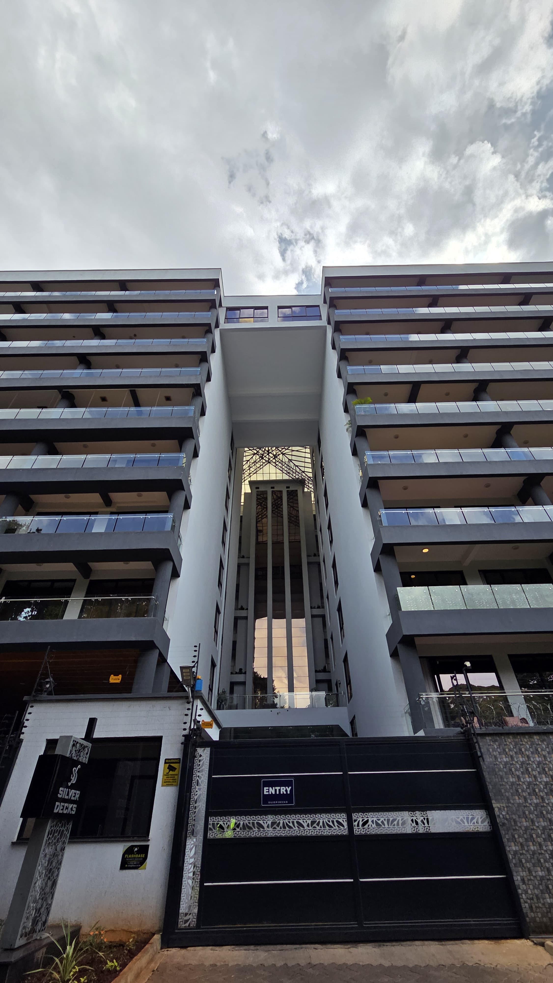 house-on-sale-Luxury_8_Bedroom_Duplex_Villa_For_Sale_In_Spring_Valley-Duplex_Address-Shanzu_Rd__Nairobi__Kenya_price-120000000_Beds-8_Baths-2222_75-9