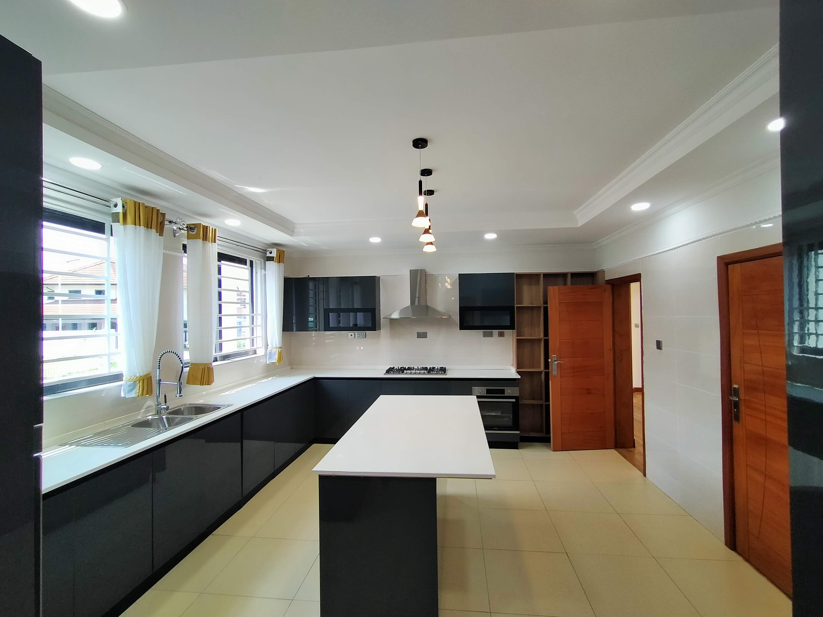 renting--Villa_Address-Runda_Evergreen__Nairobi__Kenya_price-325000_Beds-5_Baths-6-17-6