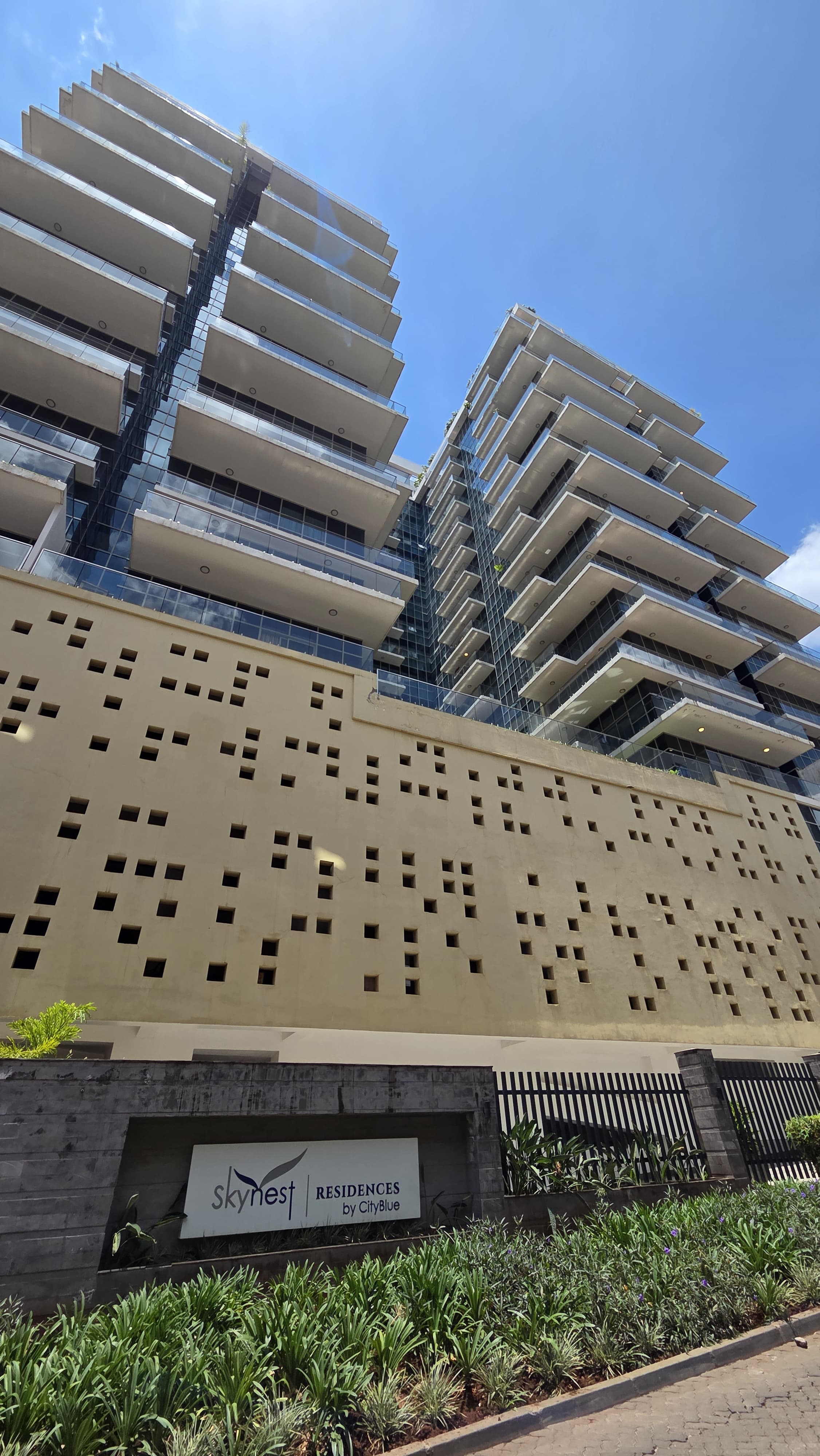 renting--Apartment_Address-Westlands__Nairobi__Kenya_price-350000_Beds-2_Baths-2-129-19