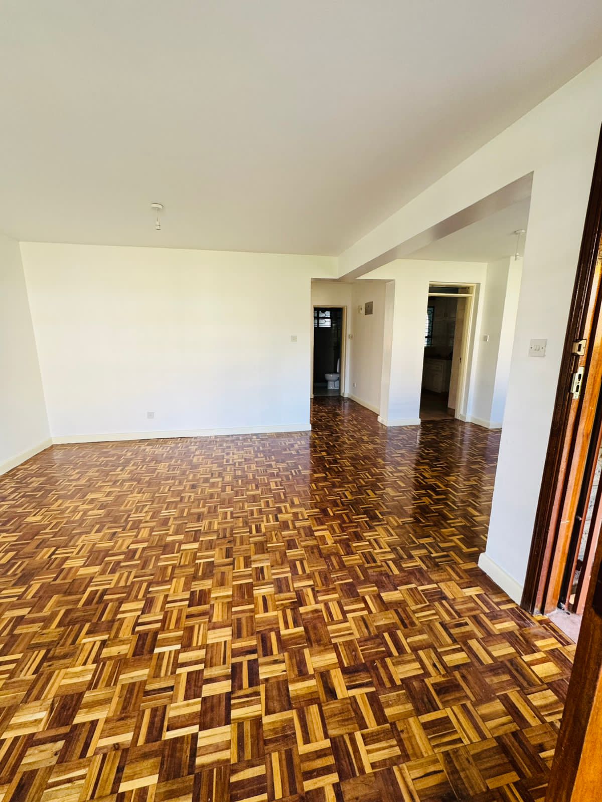 renting--Townhouse_Address-Rhapta_Road__Nairobi__Kenya_price-170000_Beds-4_Baths-4-109-2