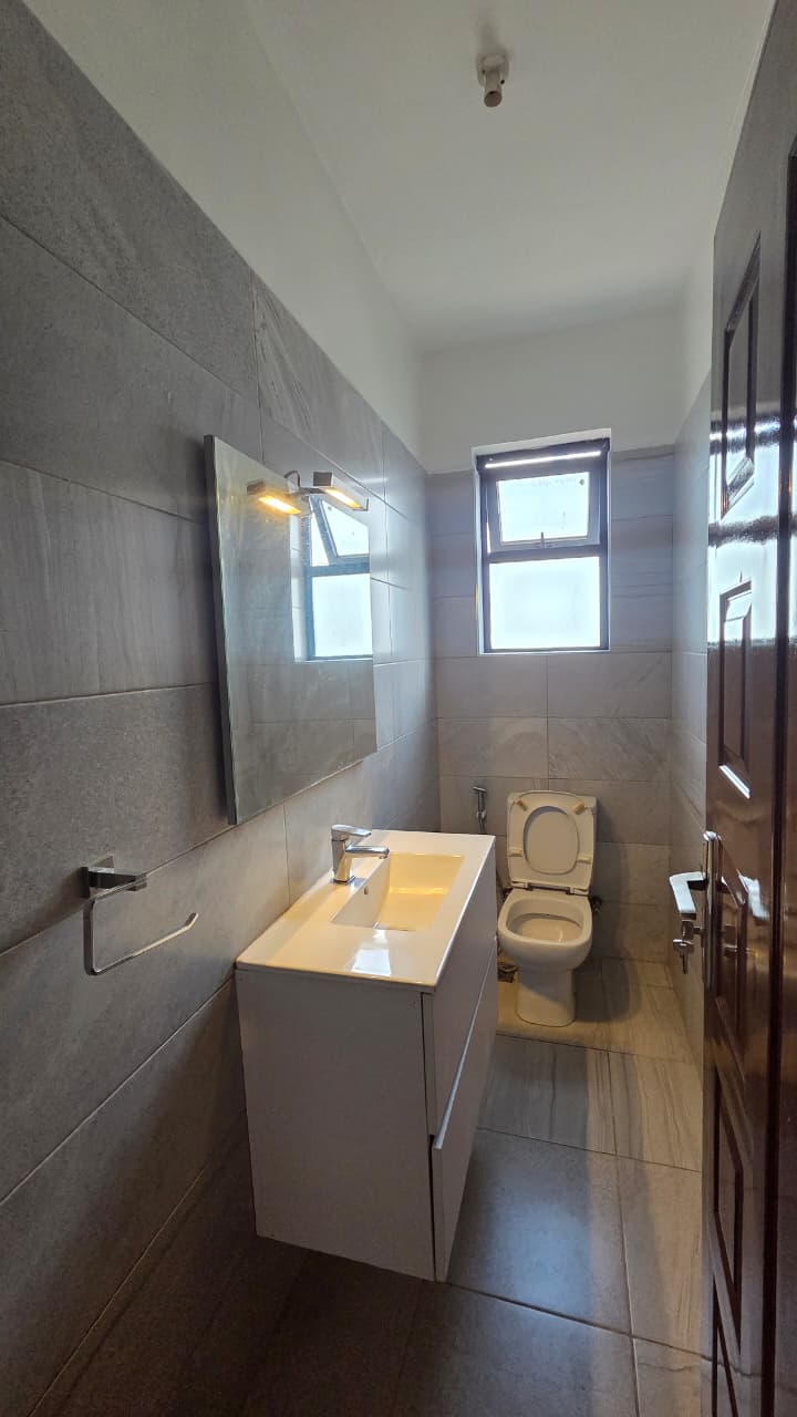 renting--Apartment_Address-Parklands__Nairobi__Kenya_price-105000_Beds-3_Baths-2-154-11