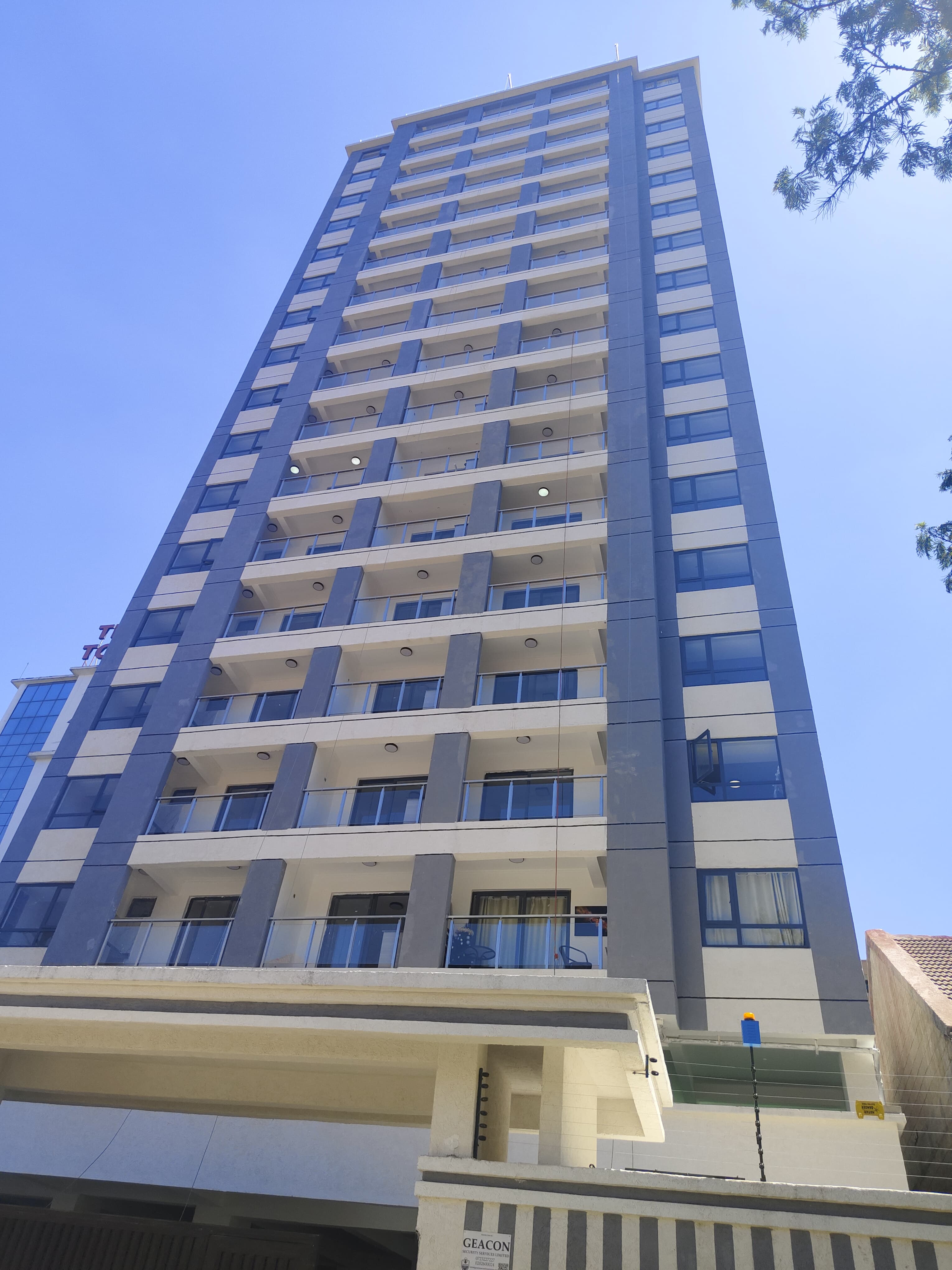 house-on-sale-1_bedroom_apartment_for_sale_in_Kilimani_Kes_5_4M-Apartment_Address-Kilimani__Nairobi__Kenya_price-5400000_Beds-1_Baths-1110_12