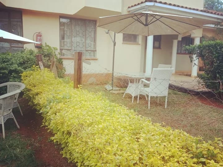 renting--Contemporary_house_Address-Karen__Nairobi__Kenya_price-1200000_Beds-34_Baths-30-167-10