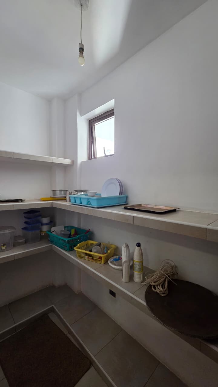 renting--Apartment_Address-Parklands__Nairobi__Kenya_price-140000_Beds-2_Baths-2-140-4