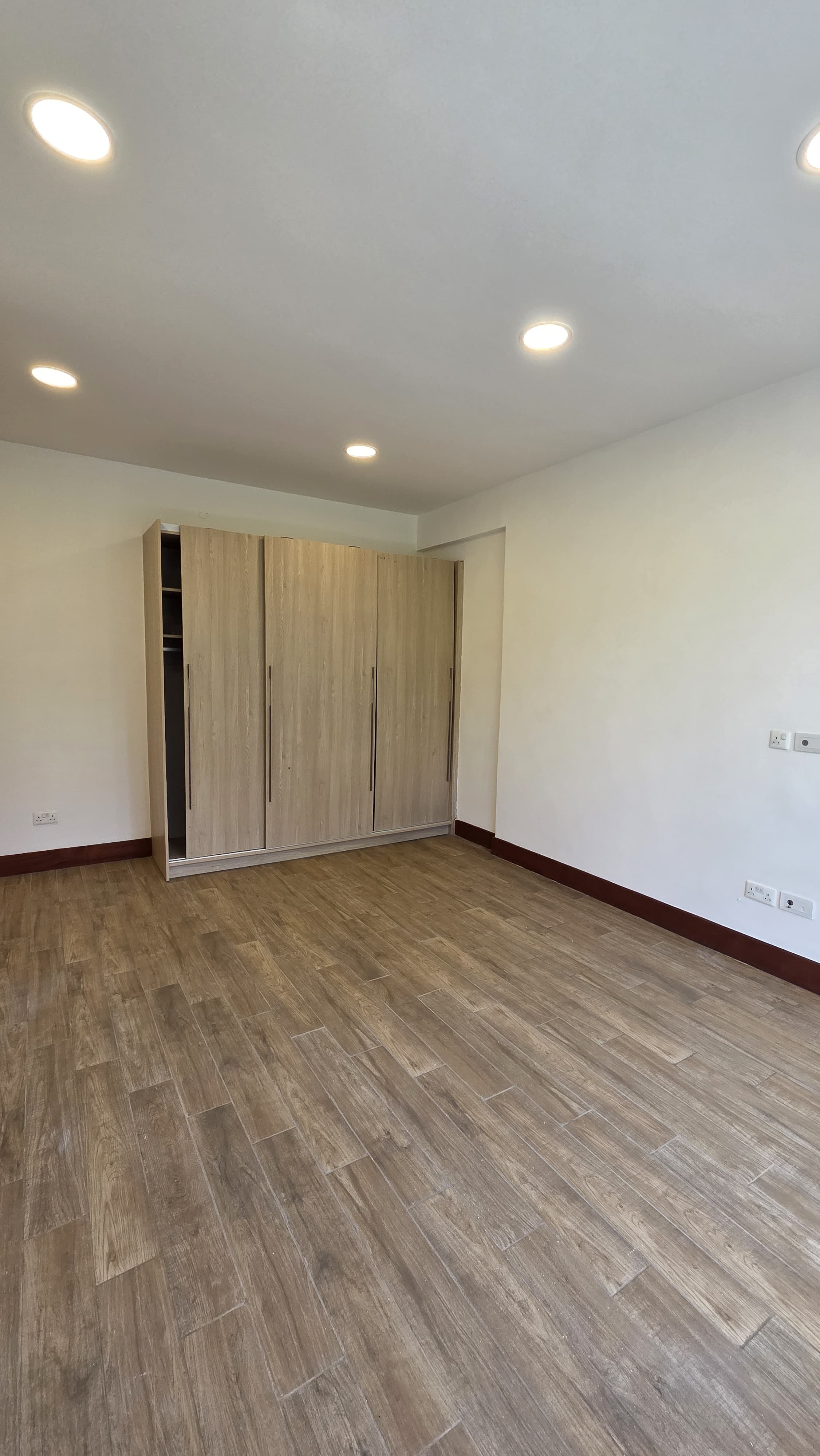 renting--Apartment_Address-Parklands__Nairobi__Kenya_price-205000_Beds-2_Baths-2-128-7
